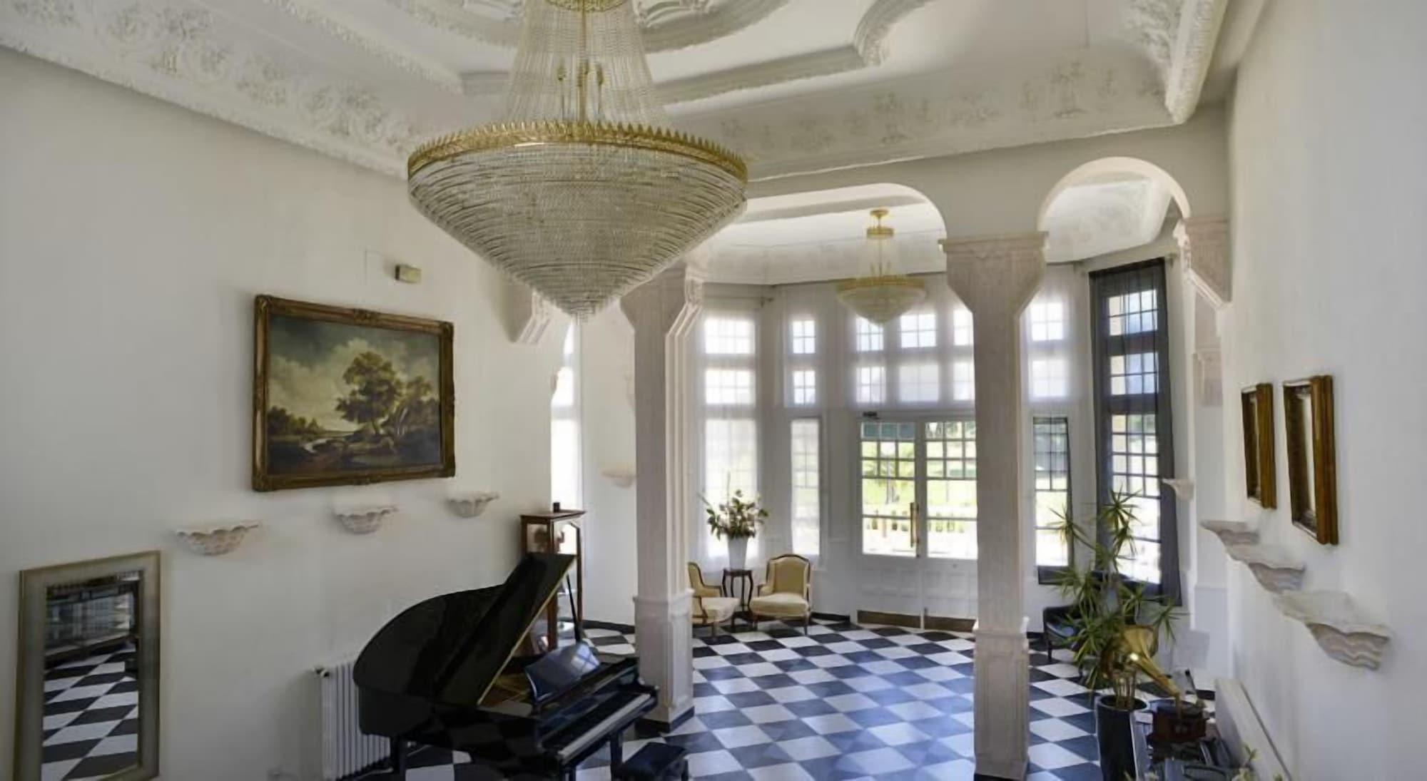 Vista Lobby Balneario Palacio de las Salinas