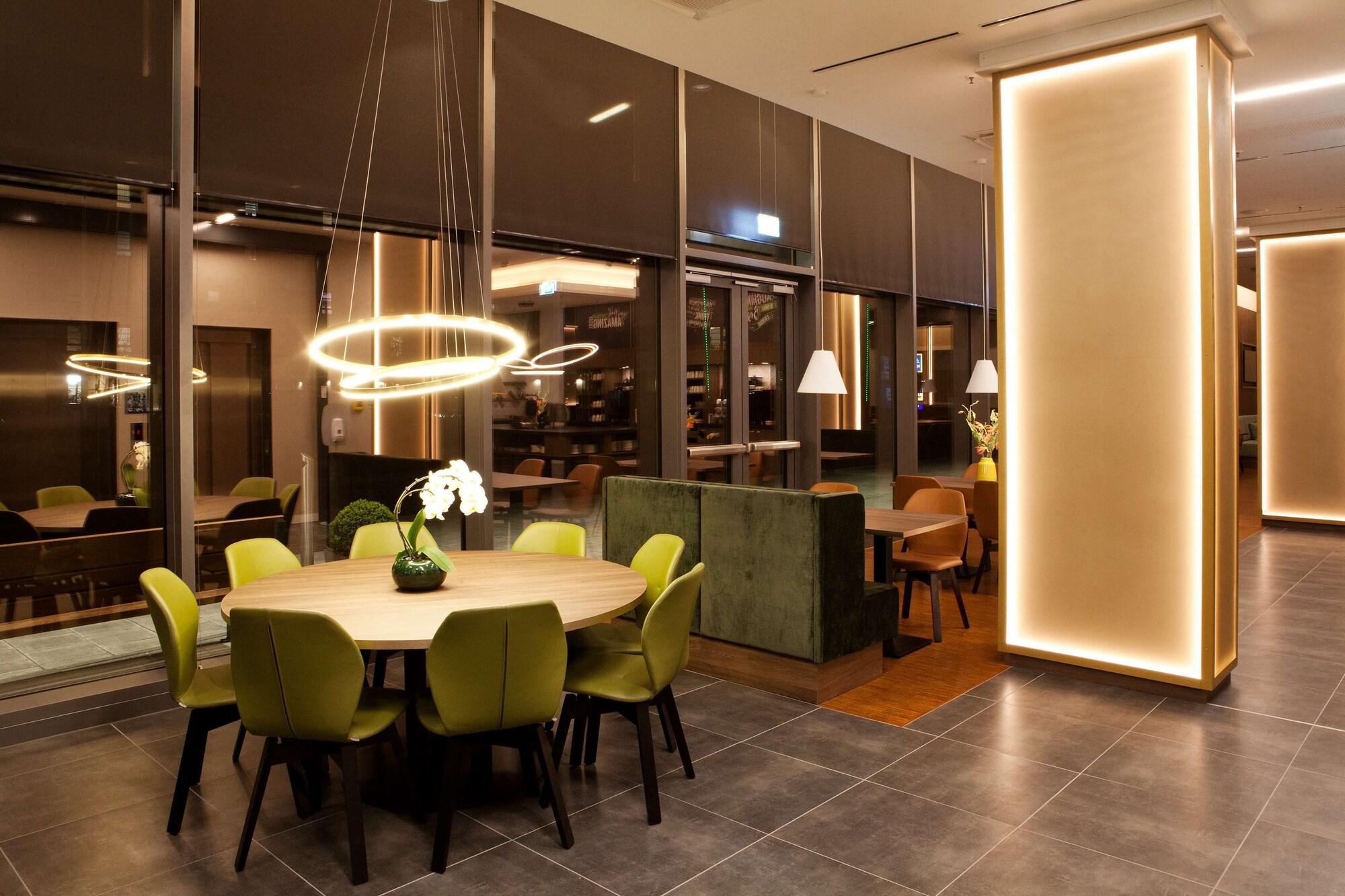 Vista Lobby Hampton by Hilton Munich City Center East