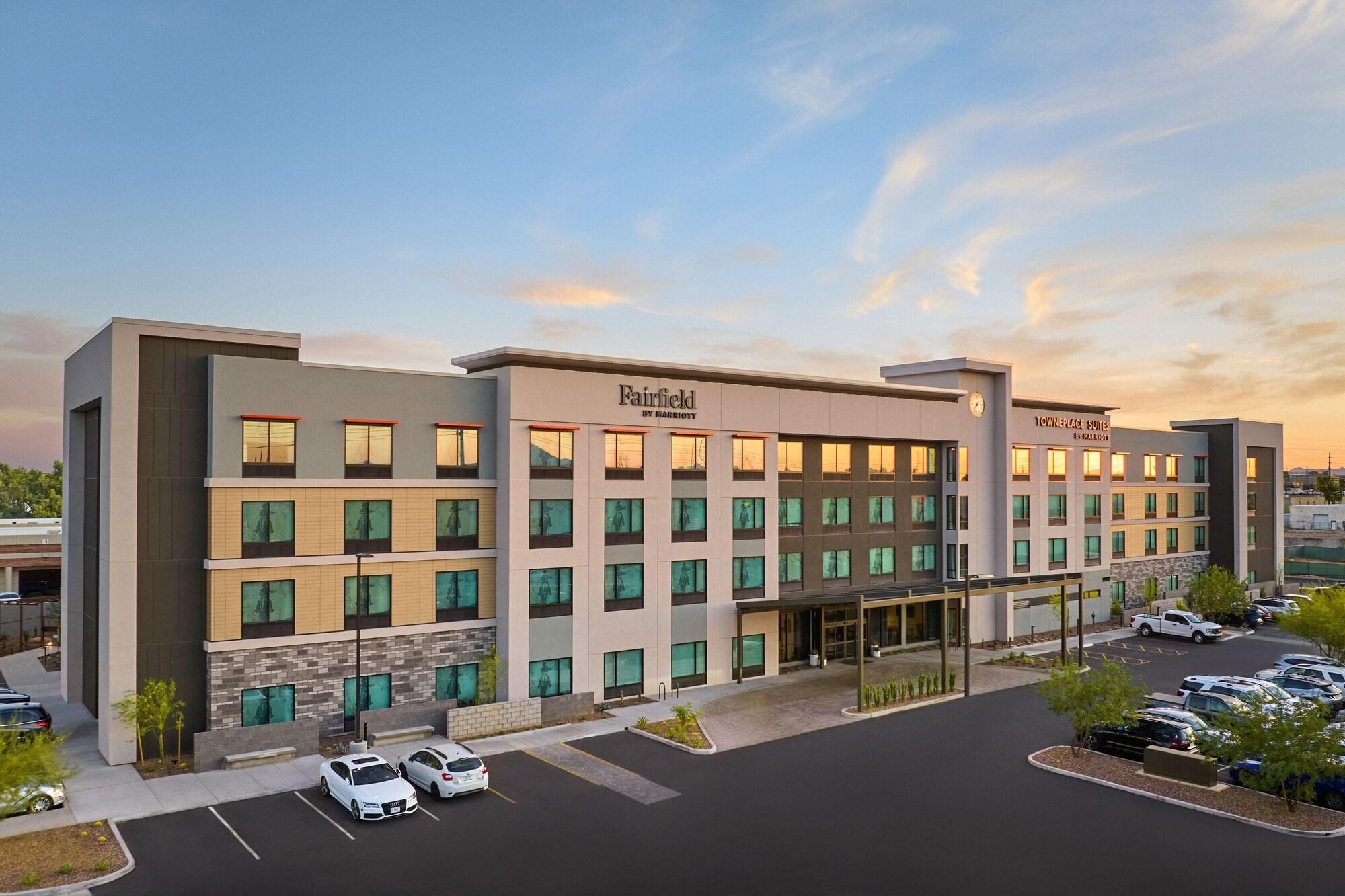 Varios Fairfield Inn & Suites by Marriott Tempe