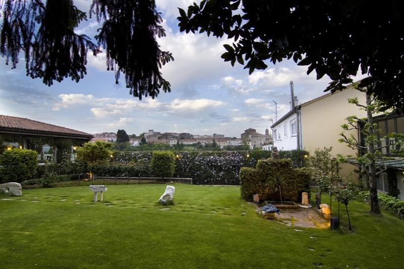 Vista Exterior Virxe da Cerca (Pousadas de Compostela)