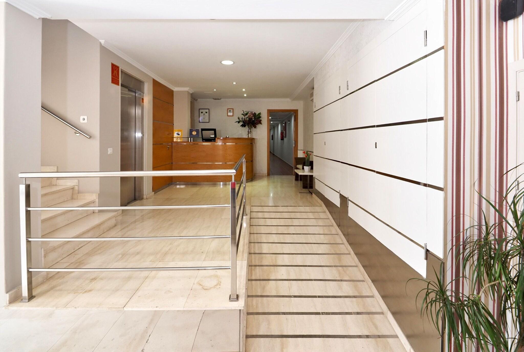 Vista Lobby Hotel Apartamentos Dabarca