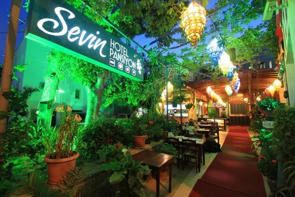 Varios Sevin Hotel