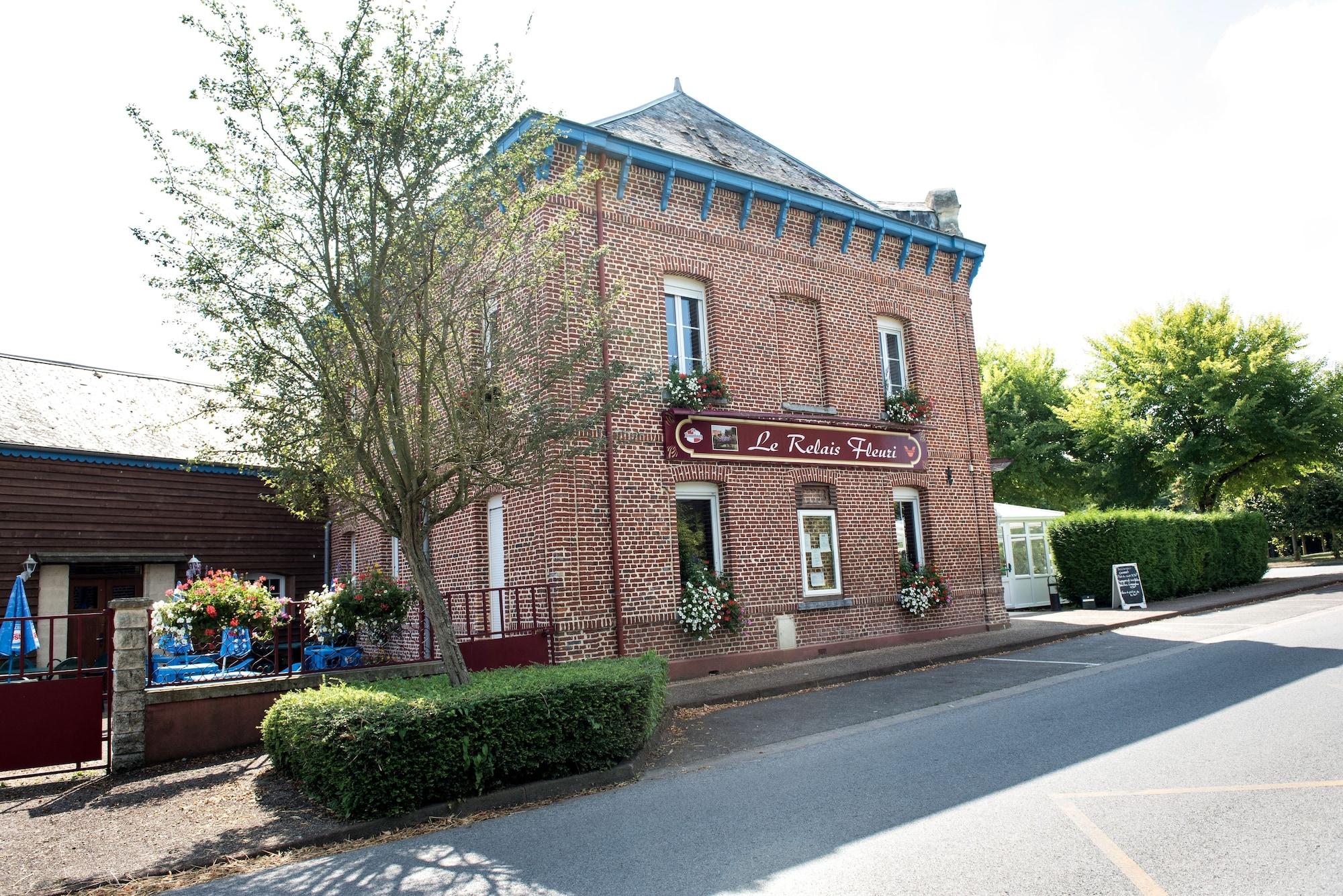 Vista Exterior Hôtel Le Relais Fleuri