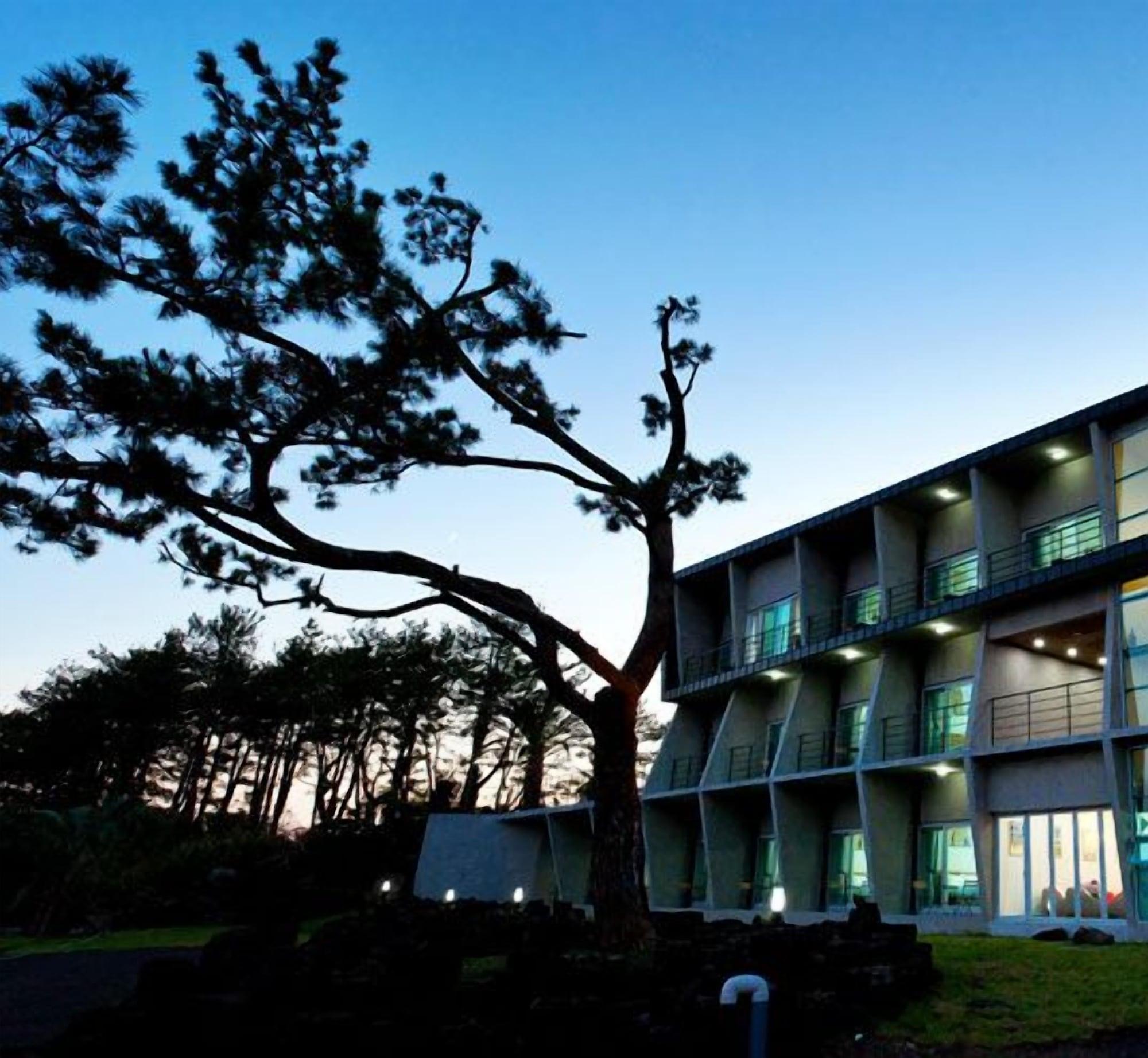 Vista Exterior The B.B's Jeju Resort