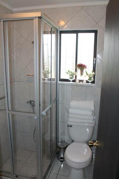 Baño Hostal Almendral