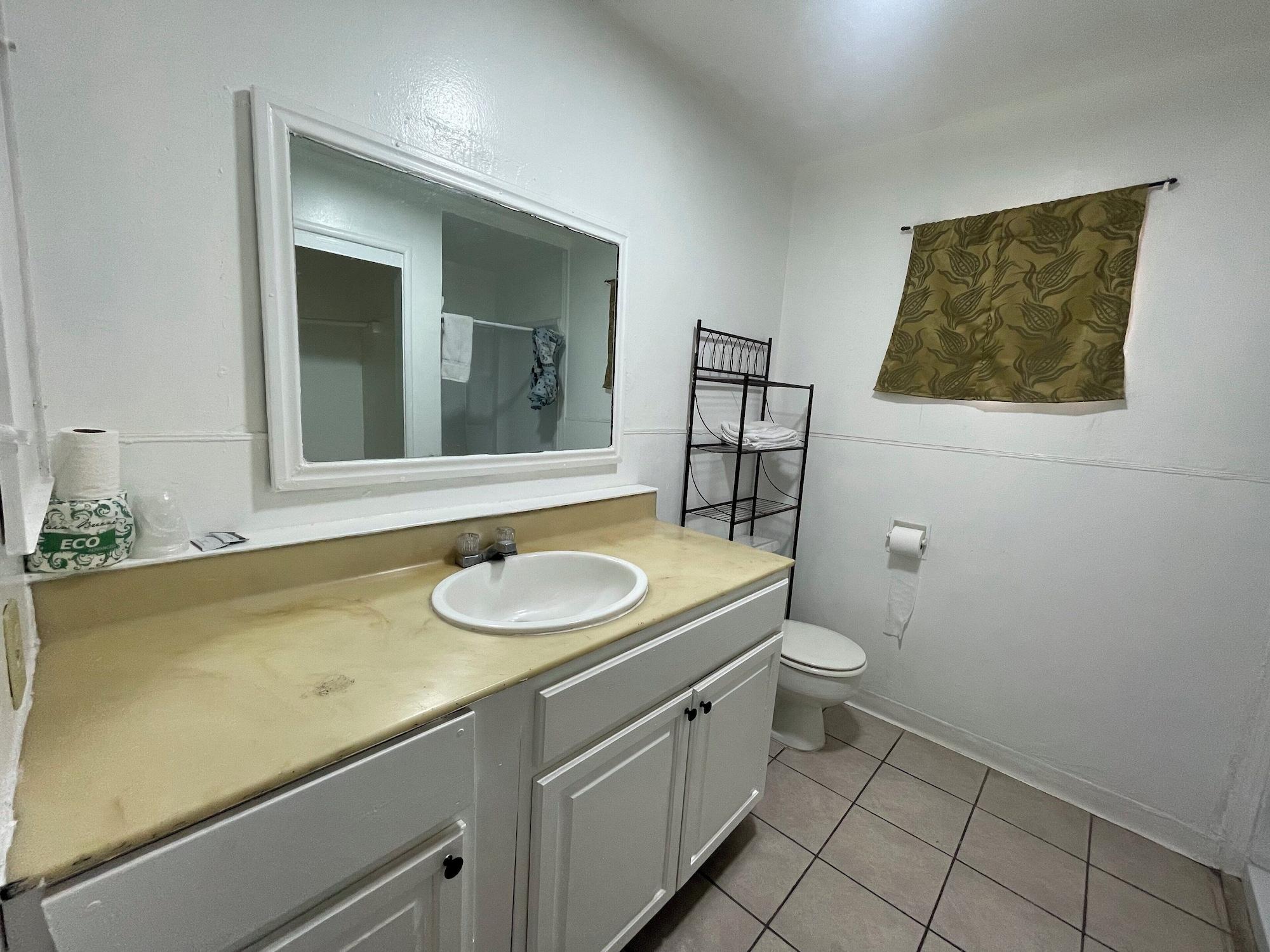 Equipamiento de Habitación Oak Motel Modesto CA