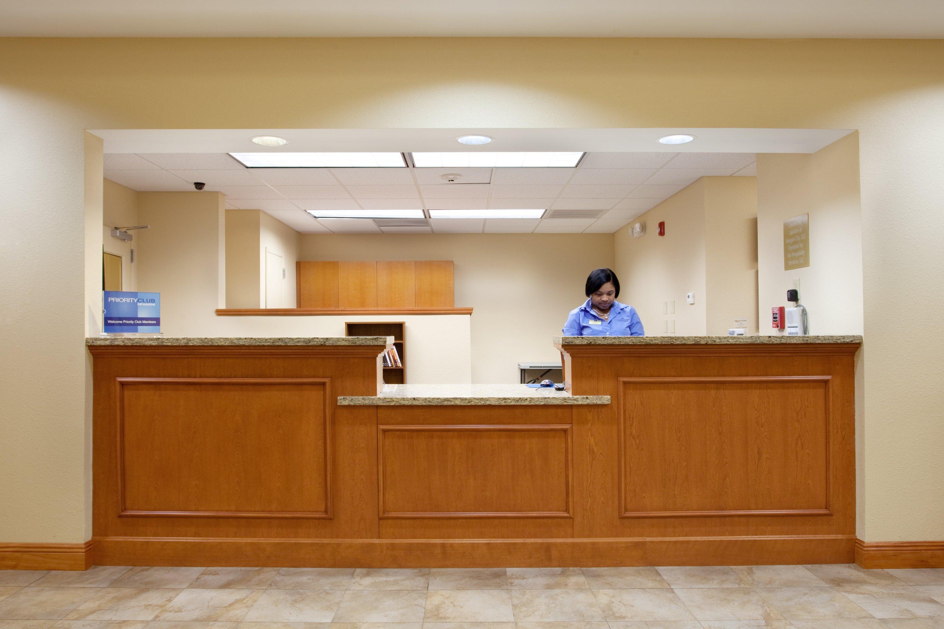 Vista Lobby Candlewood Suites Slidell Northshore