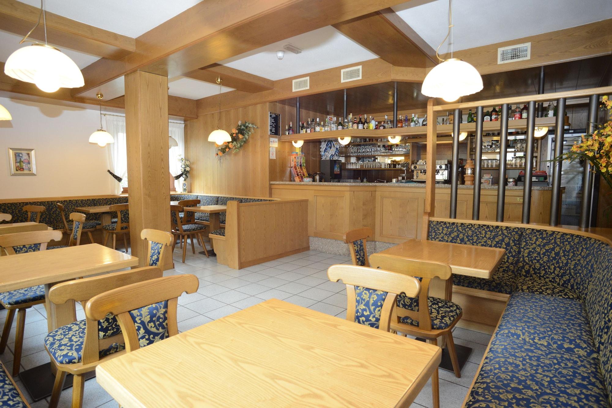 Bar/Salón Hotel Canada