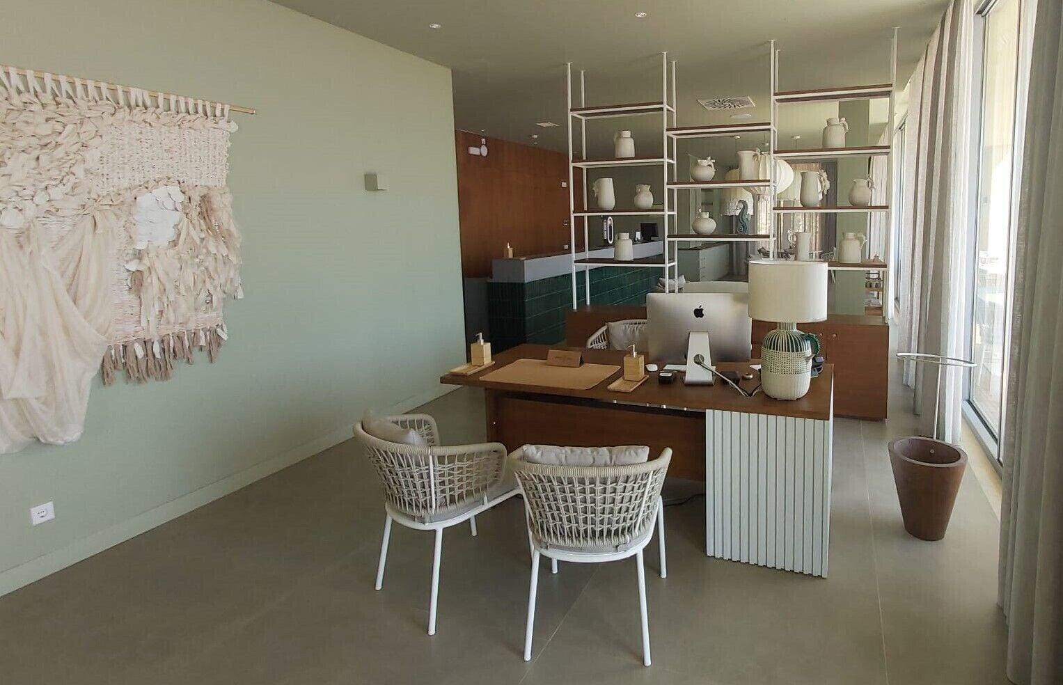 Vista Lobby White Shell Beach Villas