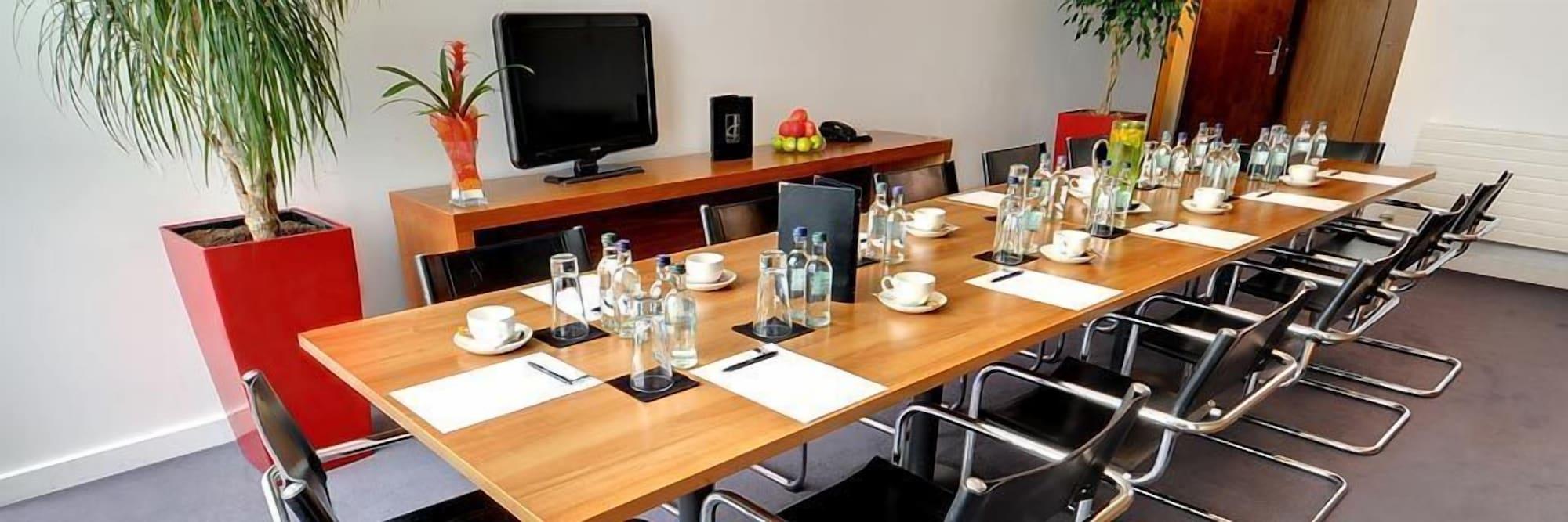 Sala de Reuniones The D Hotel
