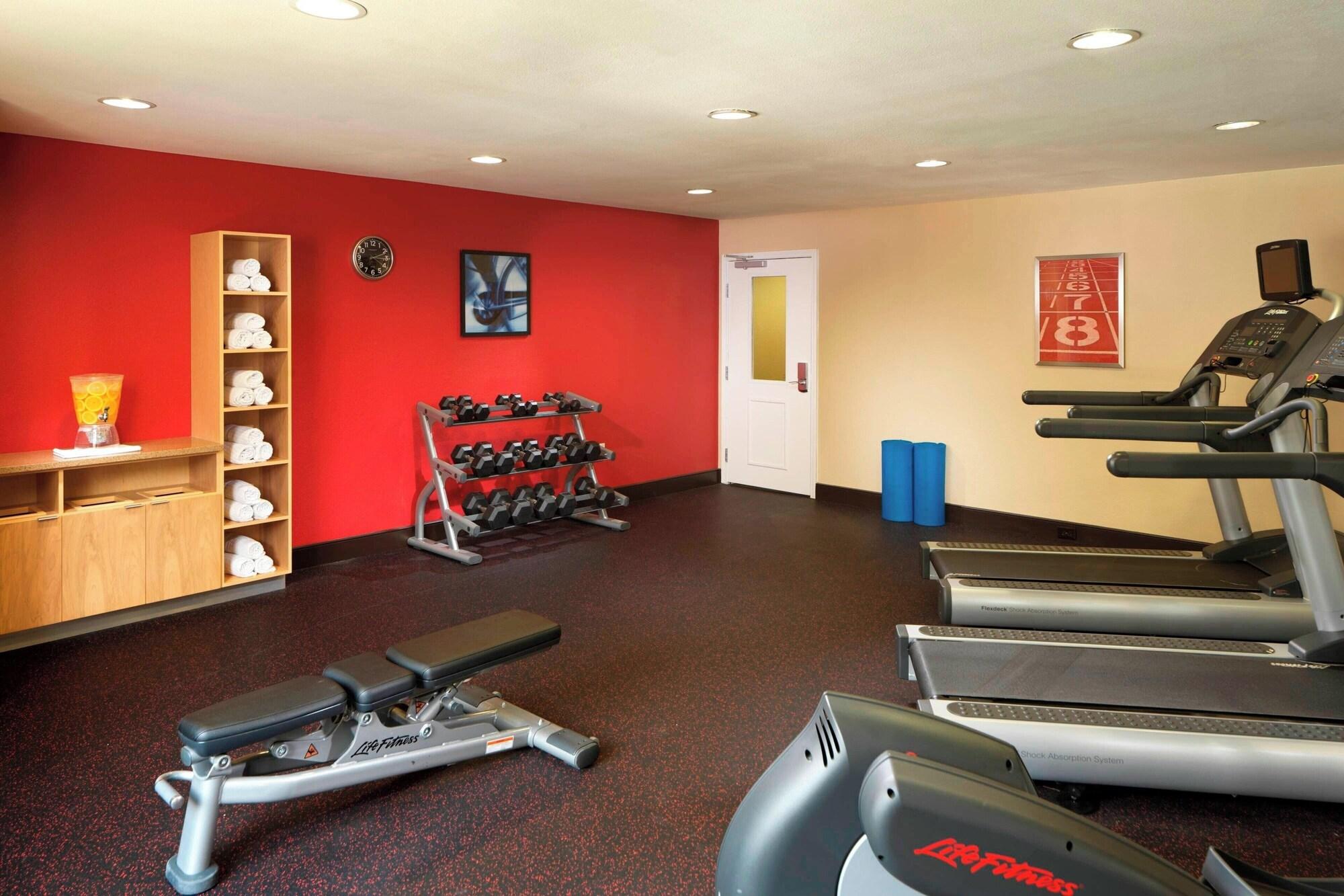 Gimnasio TownePlace Suites by Marriott Houston Intercontinental Arpt