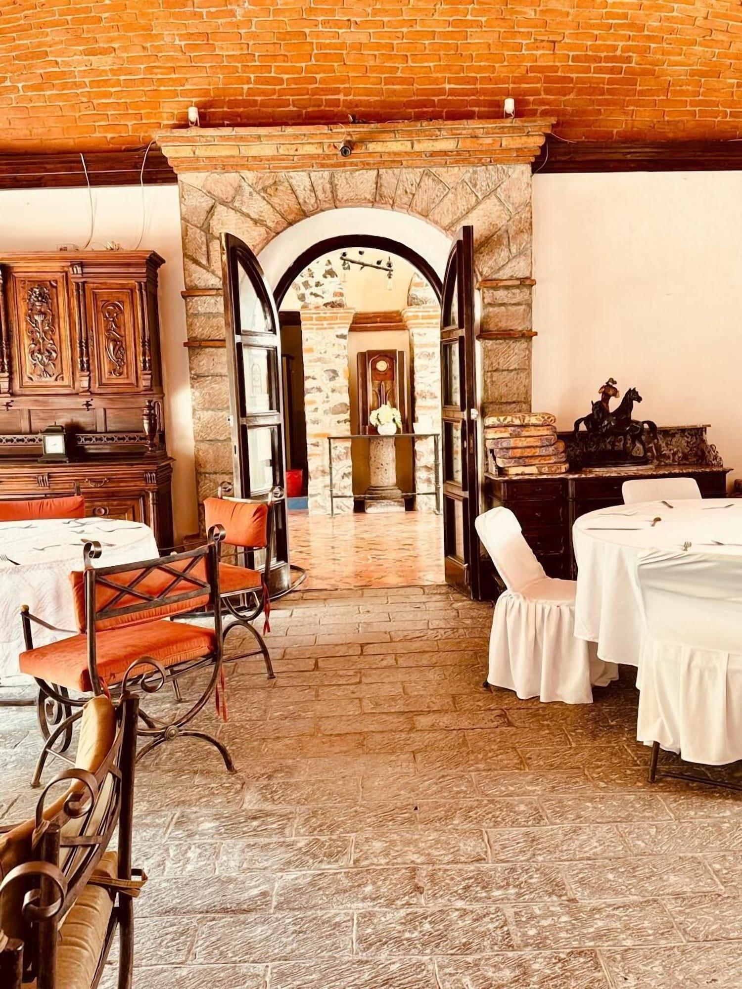 Restaurant Hotel Ex-Hacienda La Pitaya Queretaro