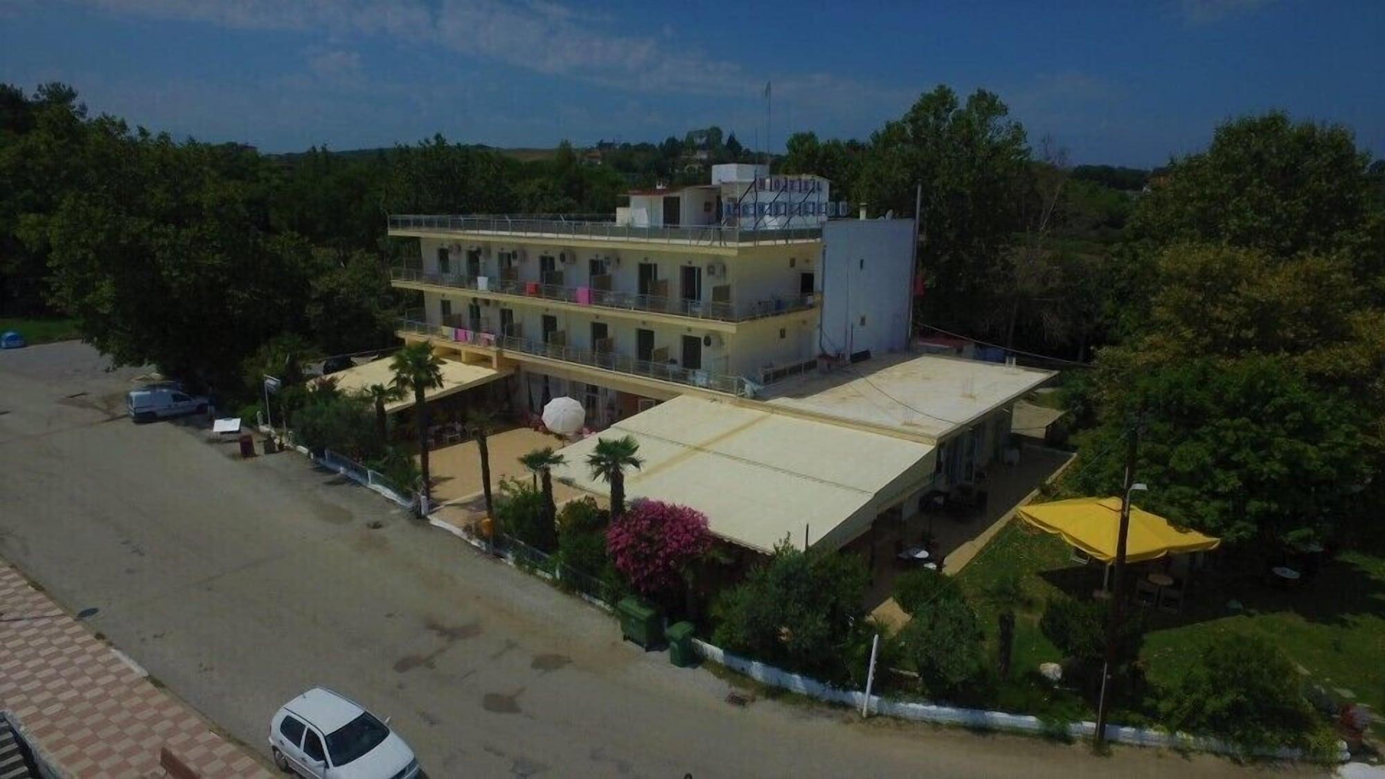 Vista Exterior Hotel Achillion