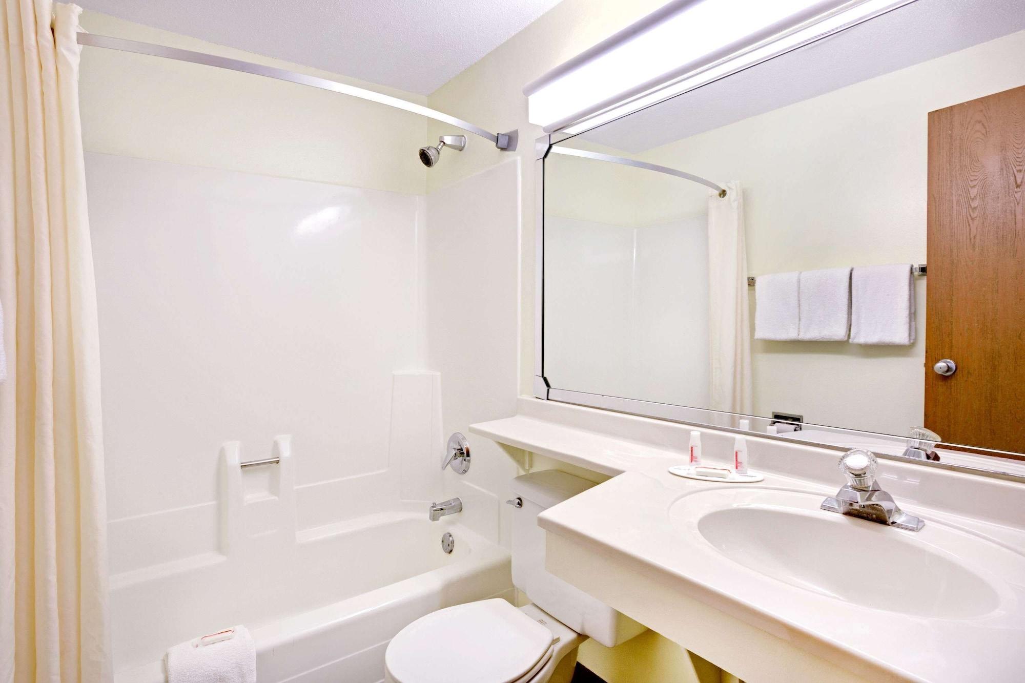 Equipamiento de Habitación Super 8 by Wyndham Aberdeen East