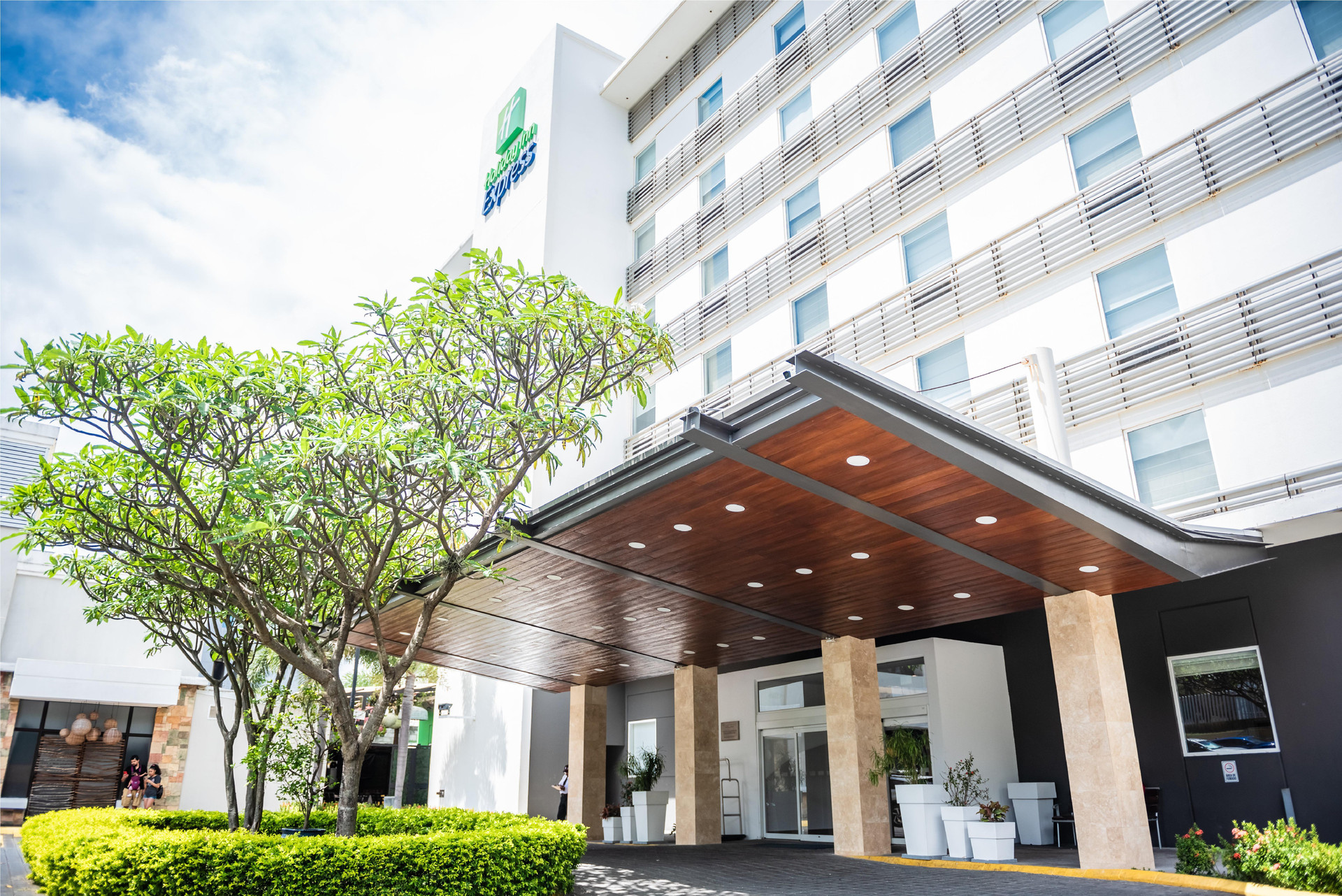 Vista Exterior Holiday Inn Express Managua by IHG