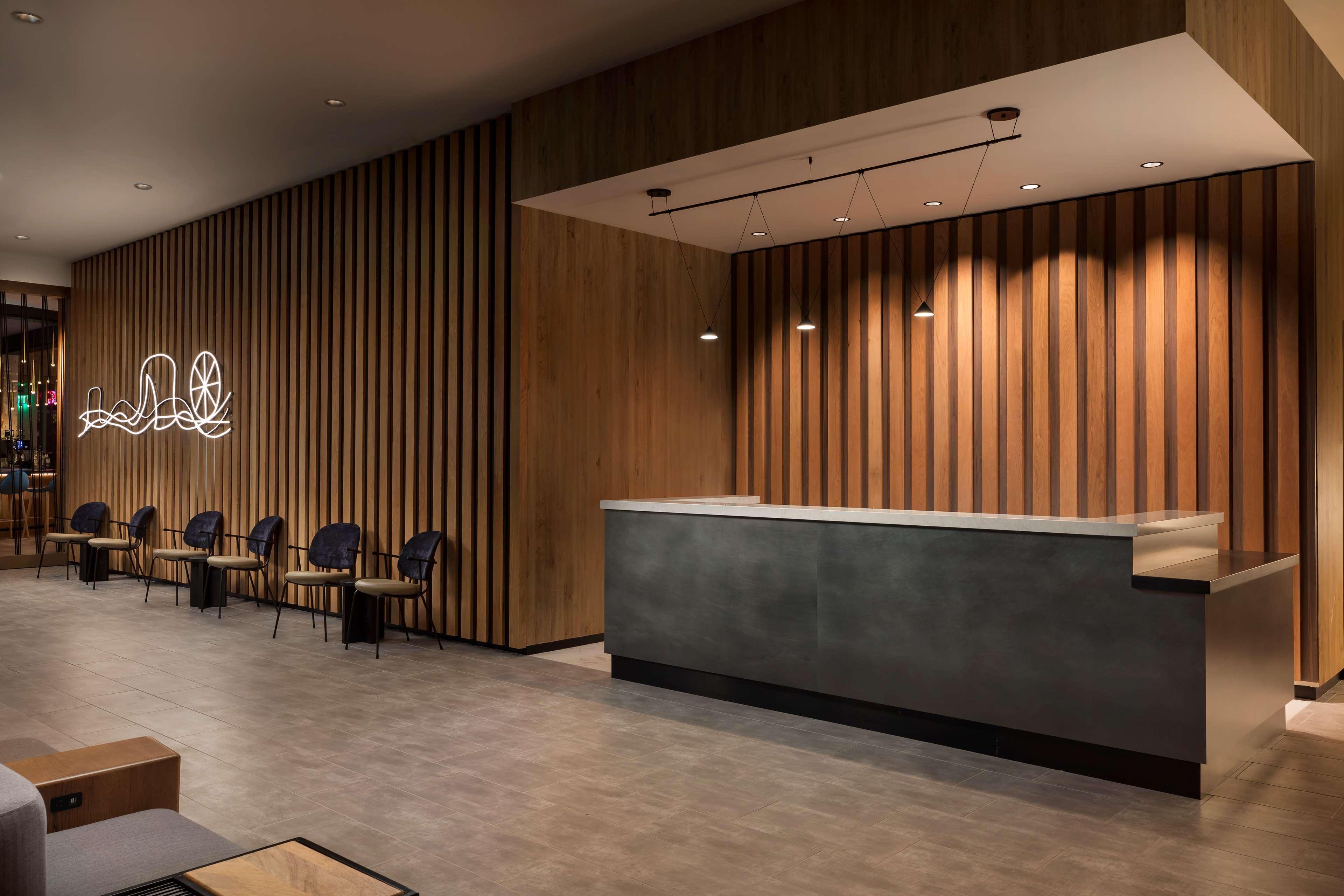 Vista Lobby Hyatt Place National Harbor