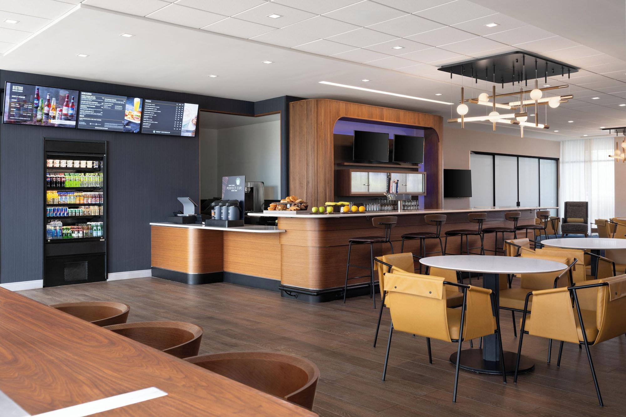 Restaurant Courtyard By Marriott Lake City