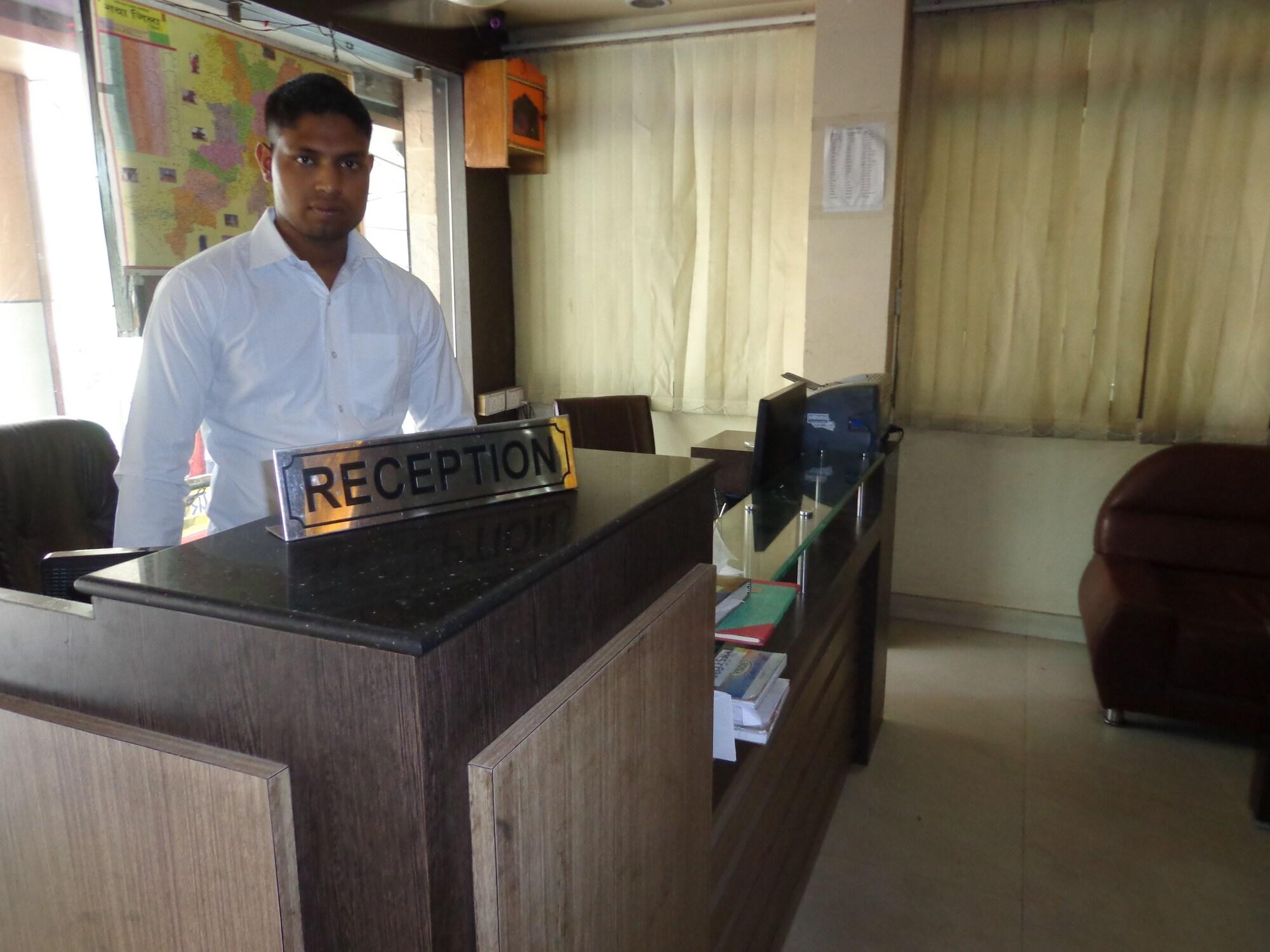 Vista Lobby Hotel Darbar International