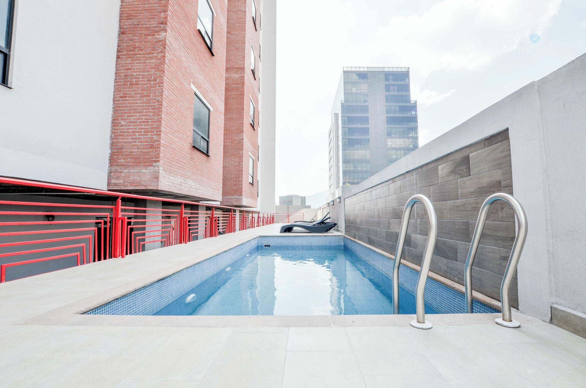 Vista Piscina Inner Tower