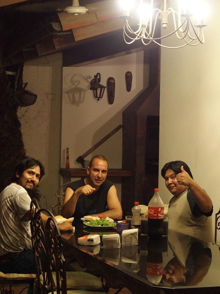 Bar/Salón La Jara Hostel