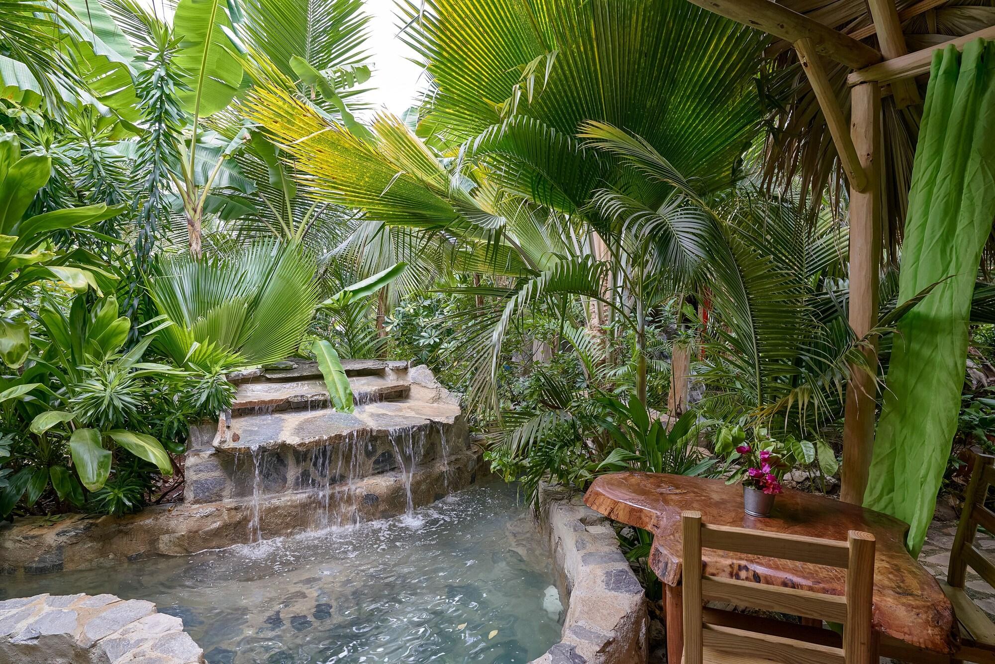 Habitación CHALET TROPICAL Hotel & Pool Bar Restaurant