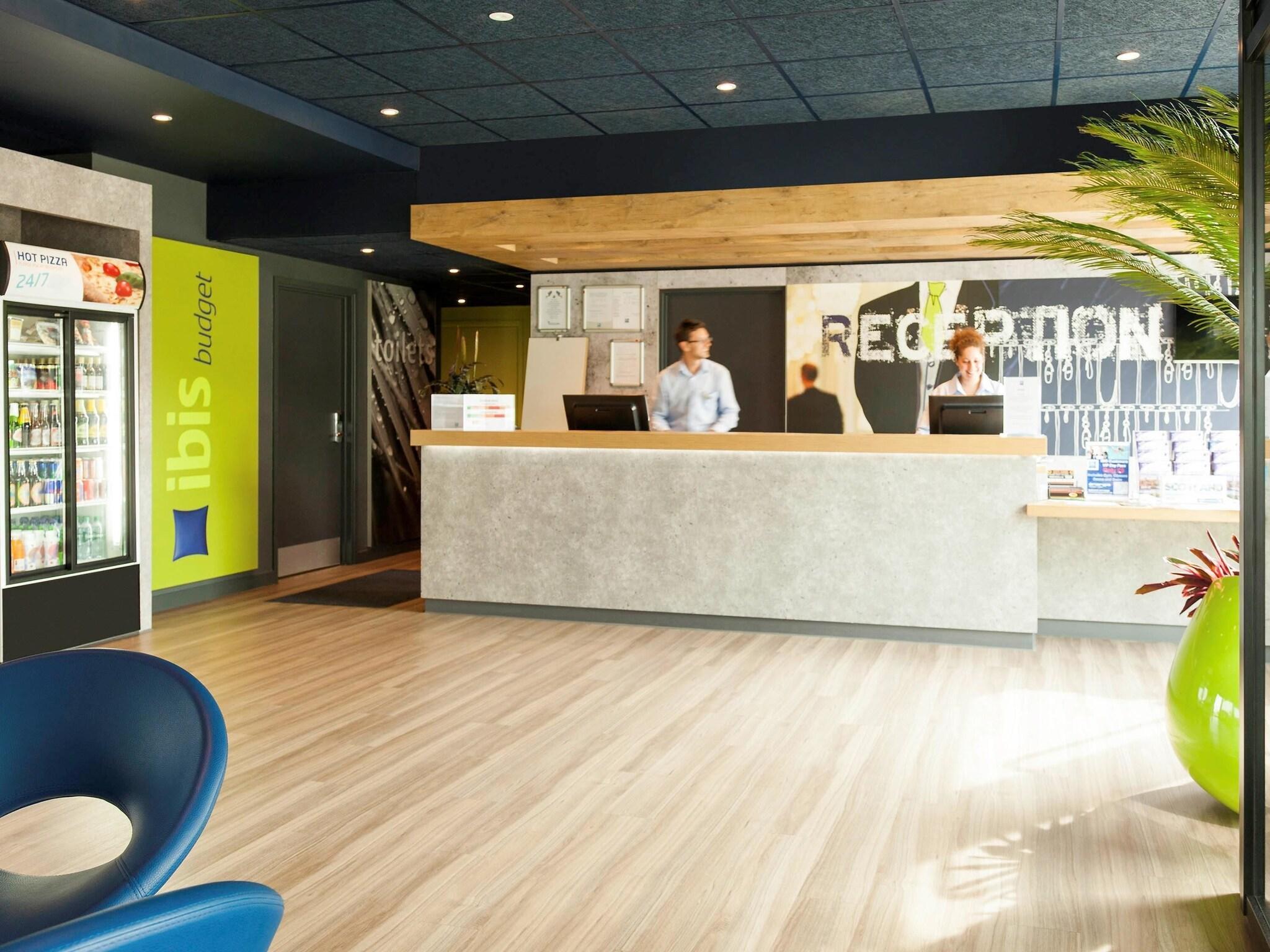 Vista Lobby ibis budget Edinburgh Park