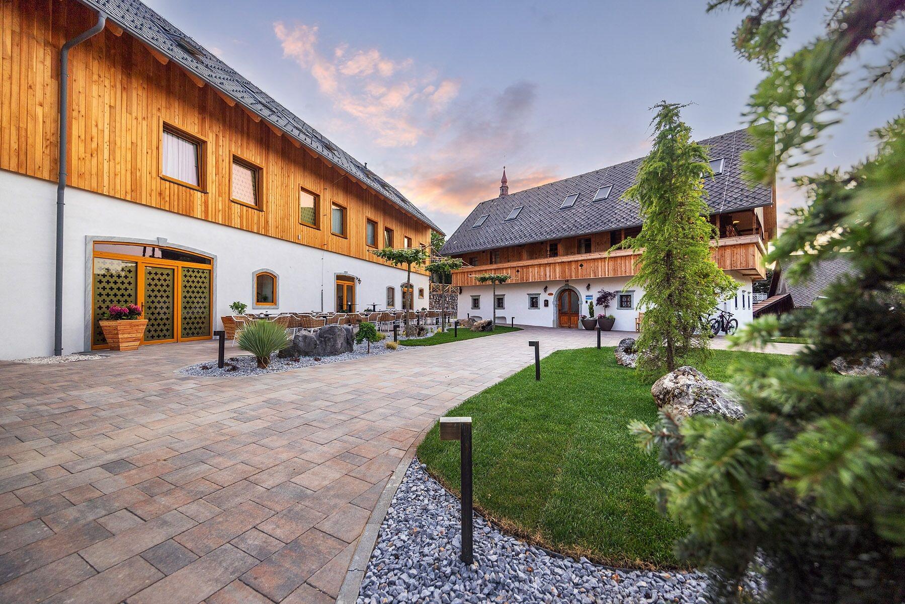 Vista Exterior Hotel Julian Alps