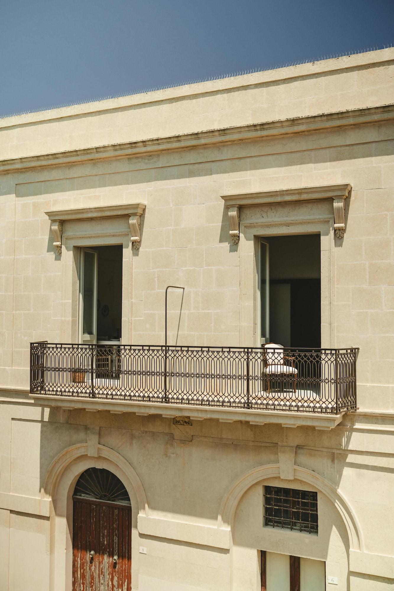 Vista Exterior La Canonica Suites