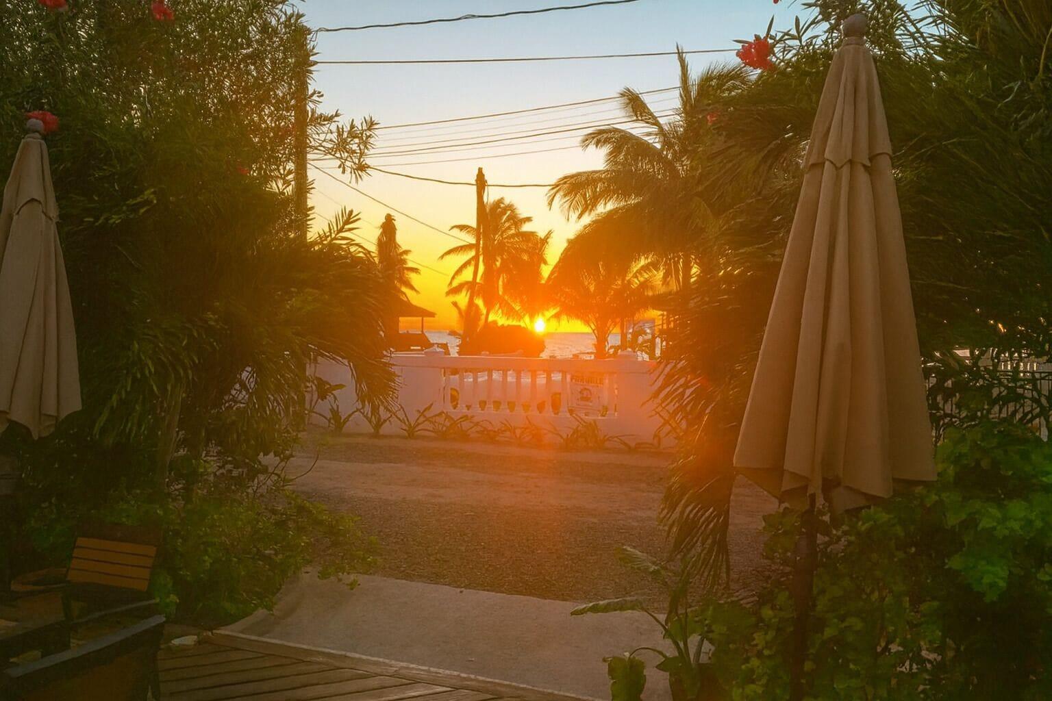 Playa Marbucks Bed and Breakfast