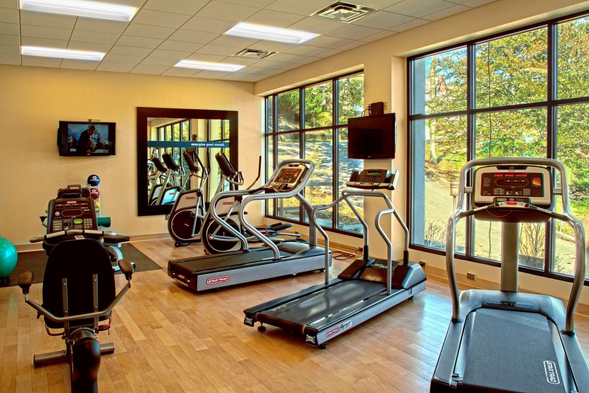 Gimnasio Hampton Inn Wheeling