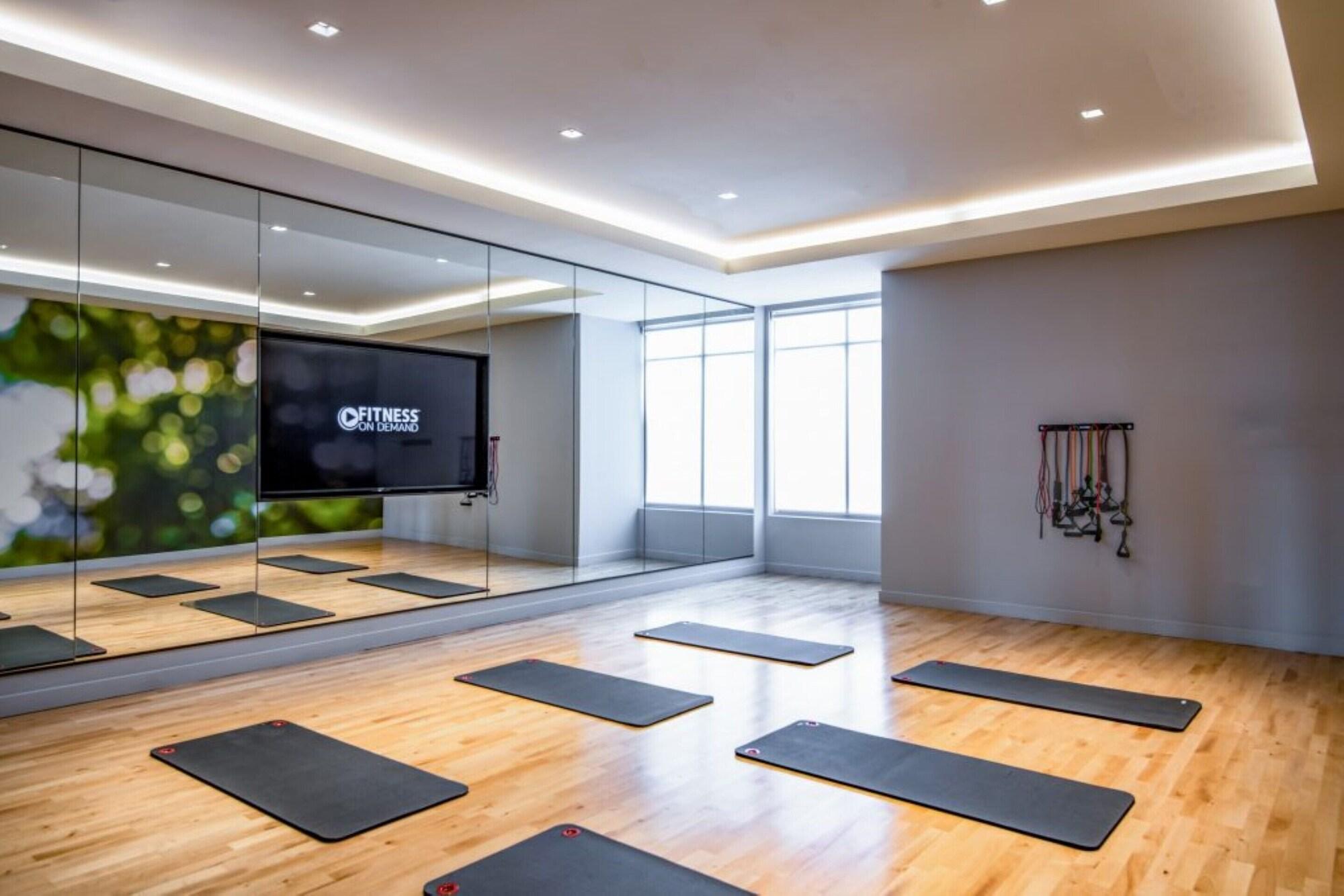 Gimnasio Global Luxury Suites East Boston