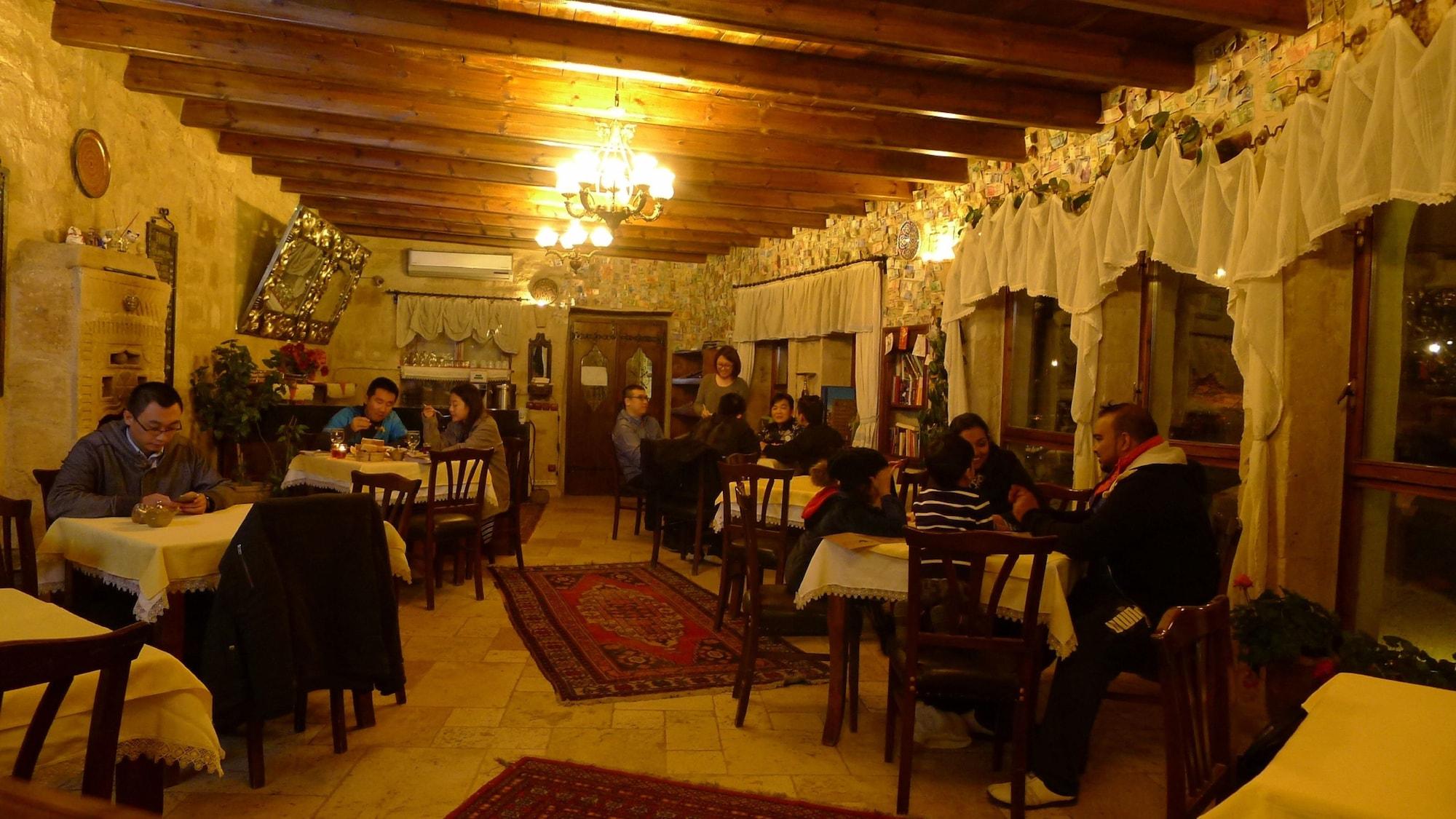 Bar/Salón Traveller's Cave Hotel