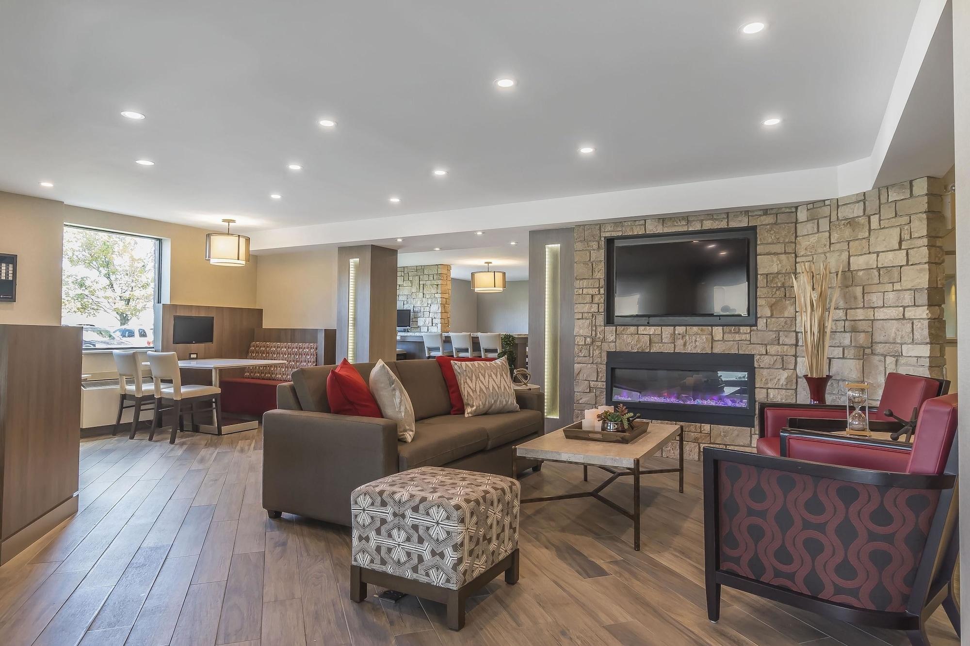 Vista Lobby Spark by Hilton Oshawa