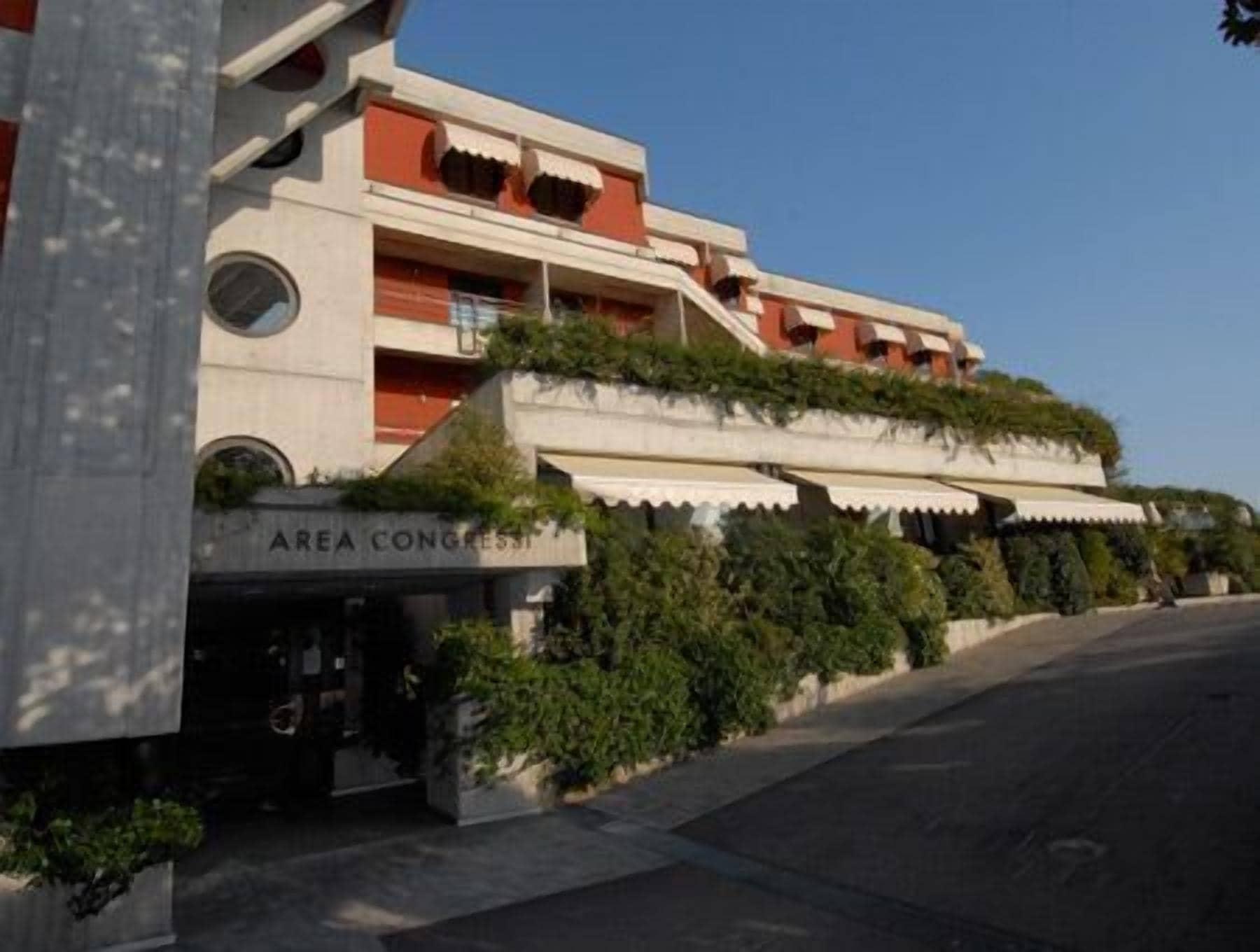 Vista Exterior Hotel Pergola
