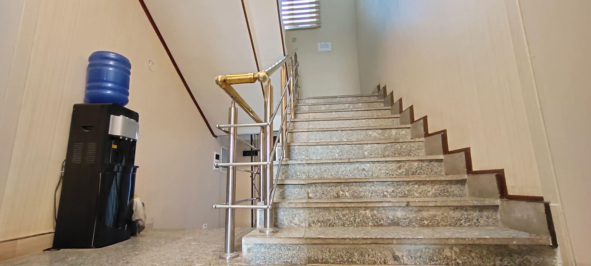 Varios Diyora Hostel