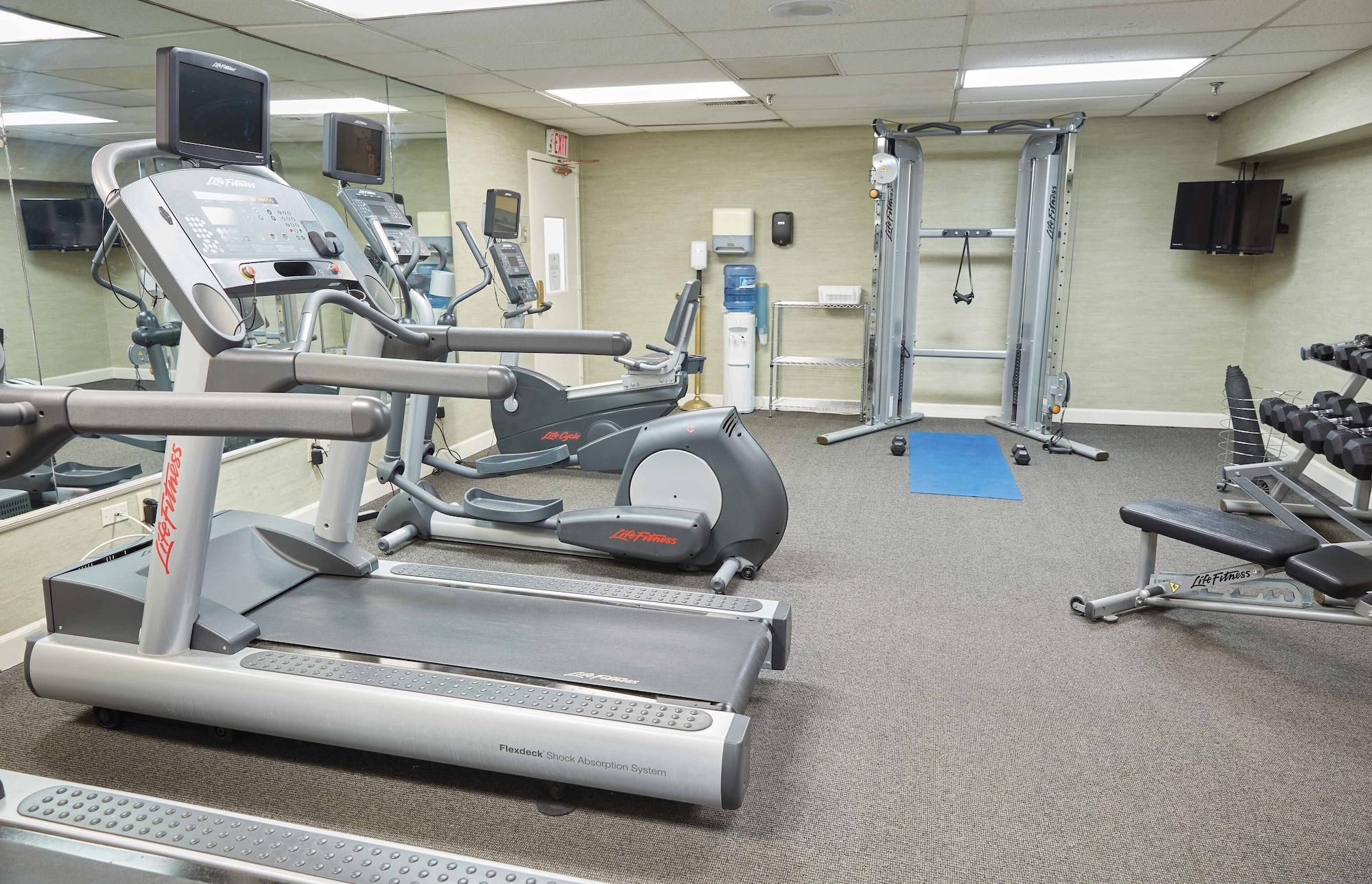 Gimnasio Ethan Allen Hotel