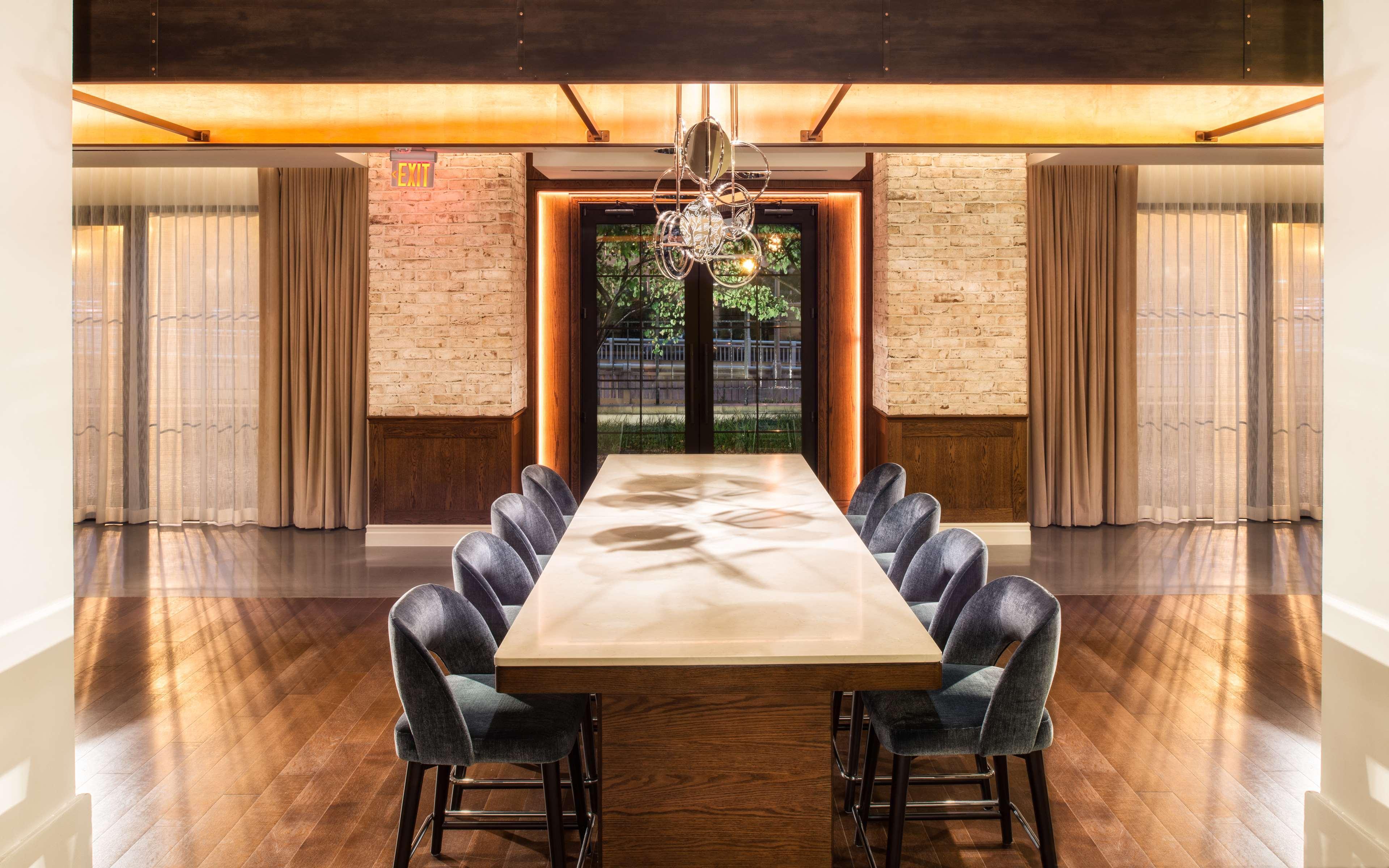 Restaurant Canopy by Hilton Washington Embassy Row