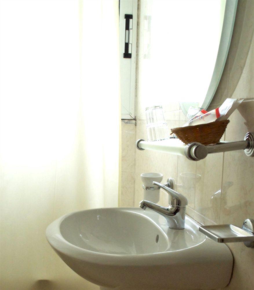 Set de Habitación Oscar Hotel
