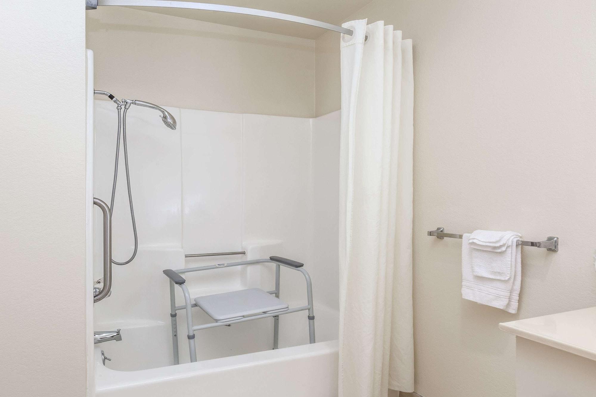 Equipamiento de Habitación Super 8 by Wyndham Bakersfield/Central