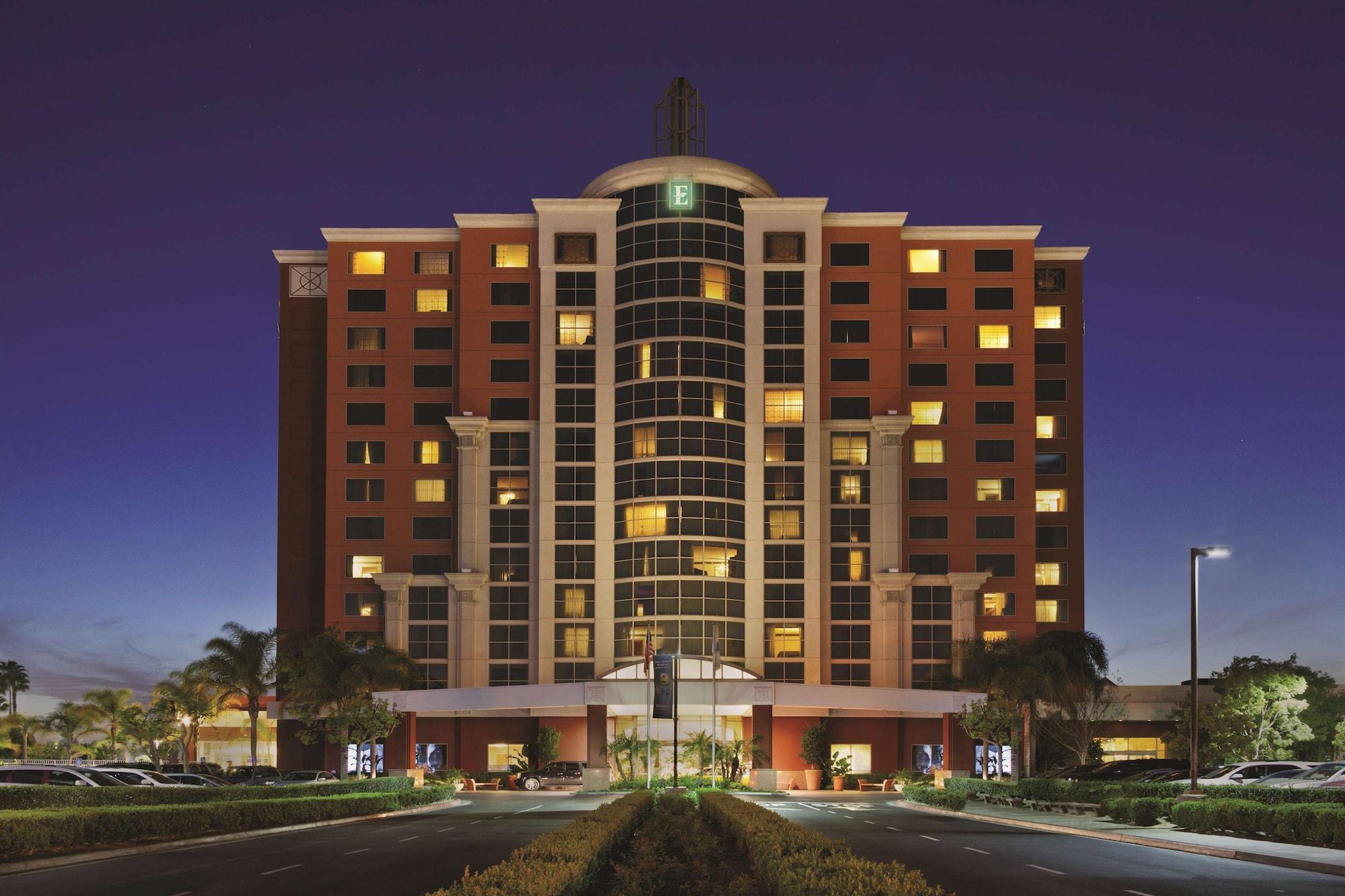 Vista Exterior Embassy Suites by Hilton Anaheim South
