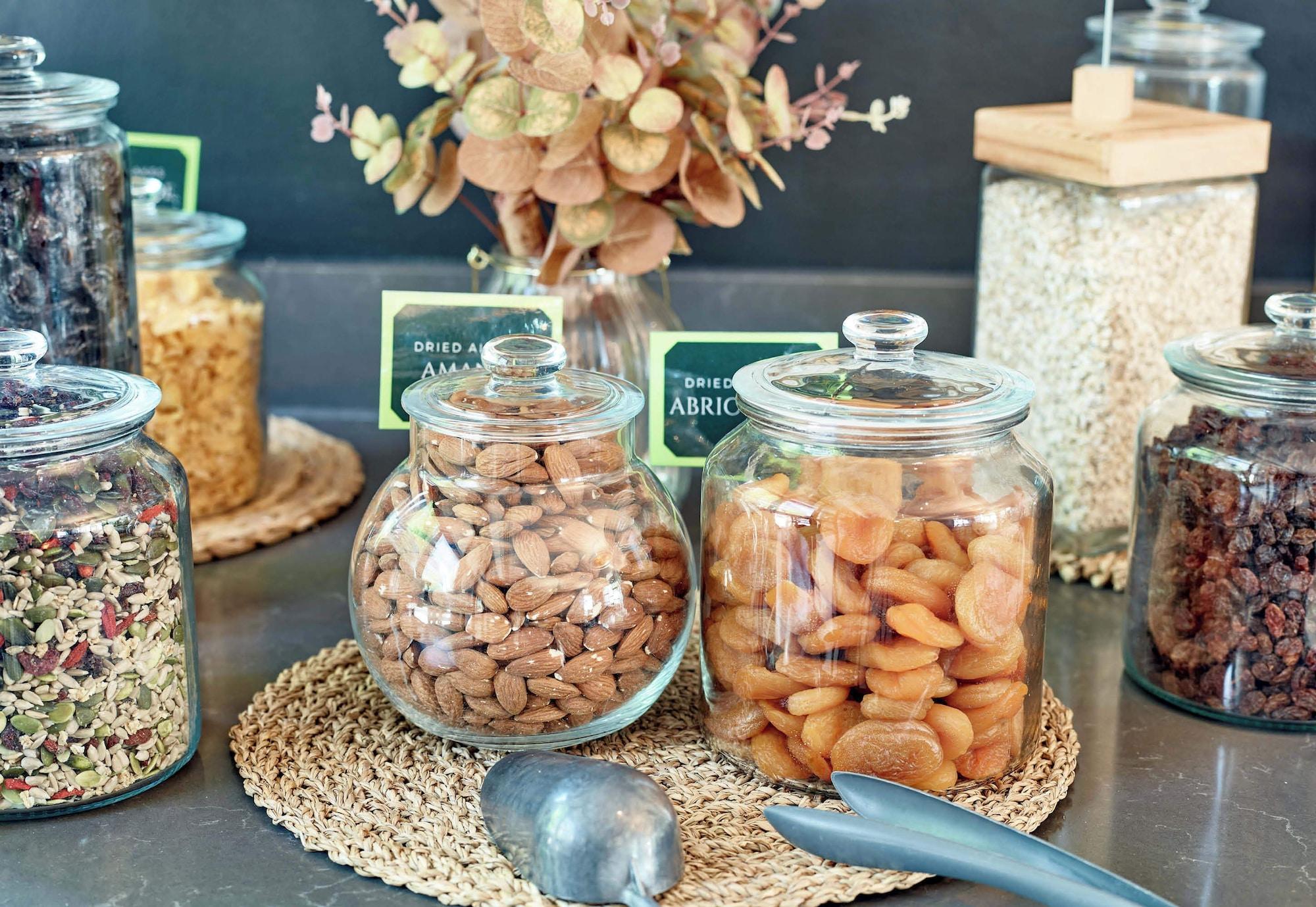 Restaurant B&B HOTEL Saint-Quentin-en-Yvelines Centre Gare