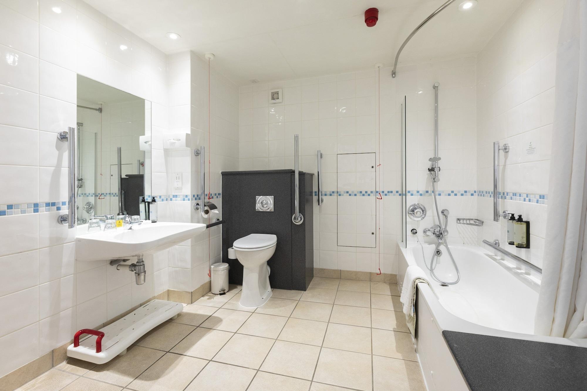 Equipamiento de Habitación Holiday Inn Cardiff City Centre by IHG