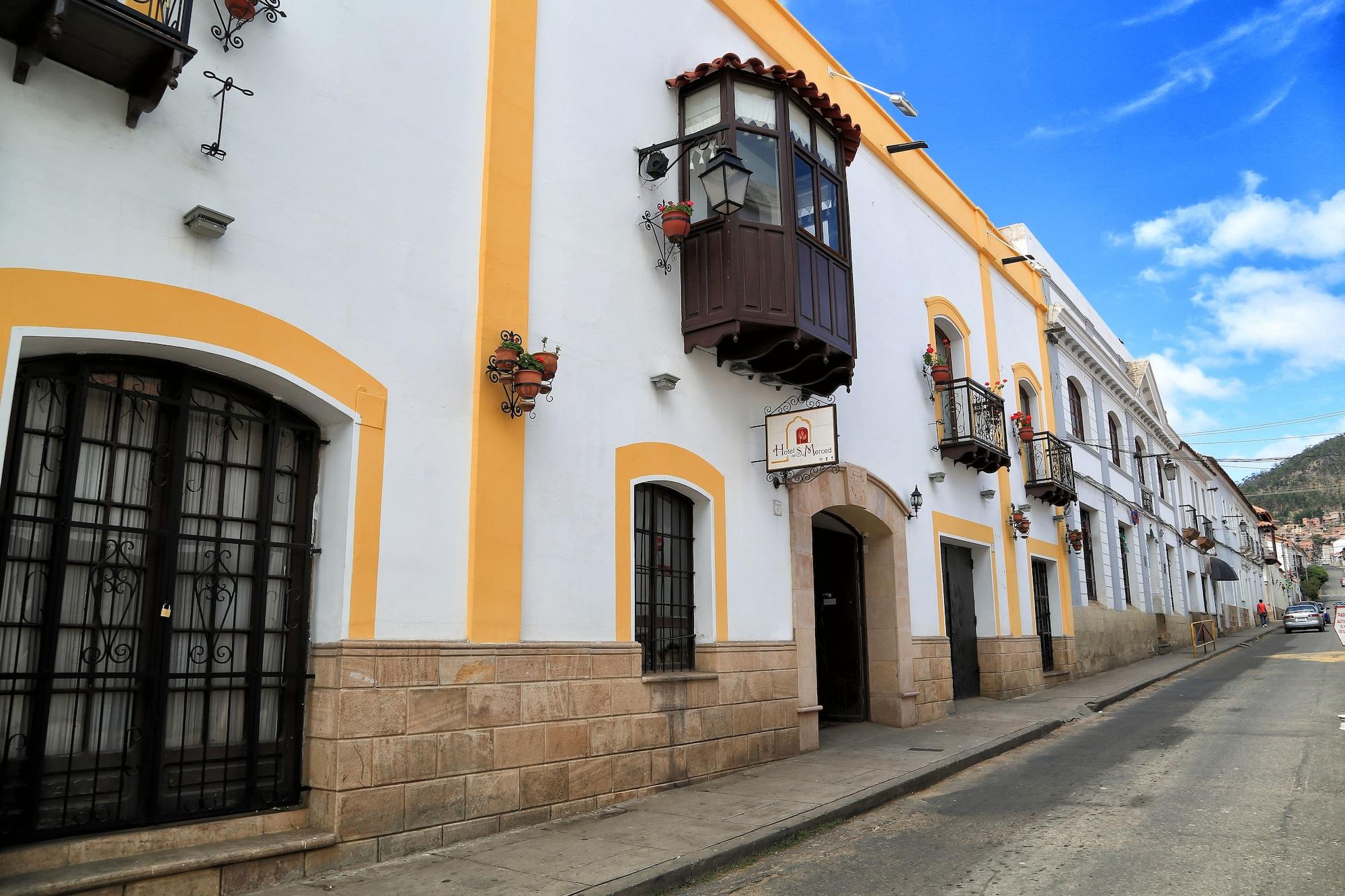 Vista Exterior Hotel de Su Merced