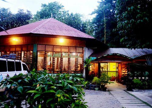 Varios Palawan Village Hotel