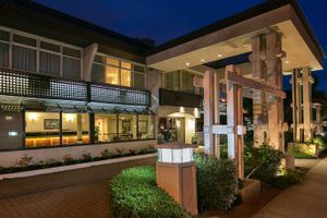 Alojamiento - SureStay Hotel by Best Western North Vancouver Capilano
