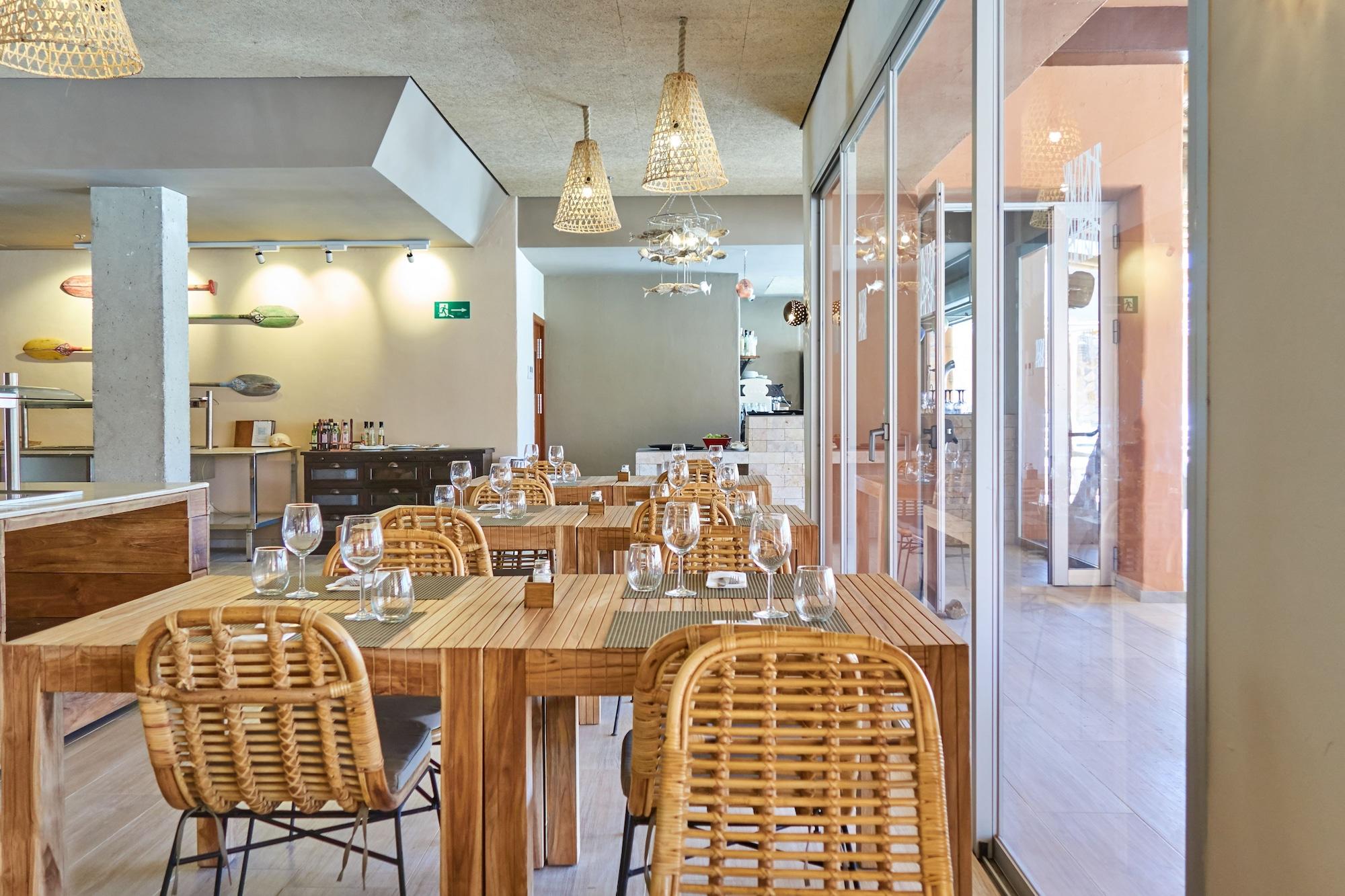 Restaurant Hotel Tarifa Lances by Q Hotels