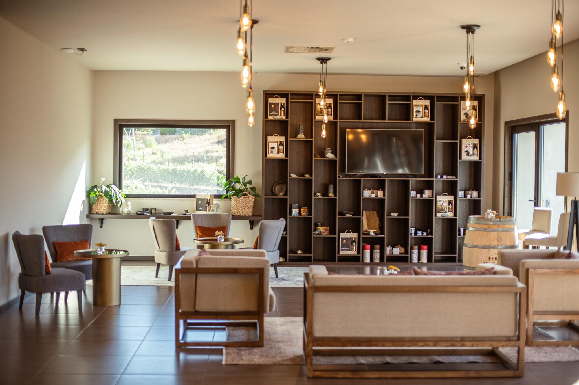 Vista Lobby MW Douro Wine & Spa