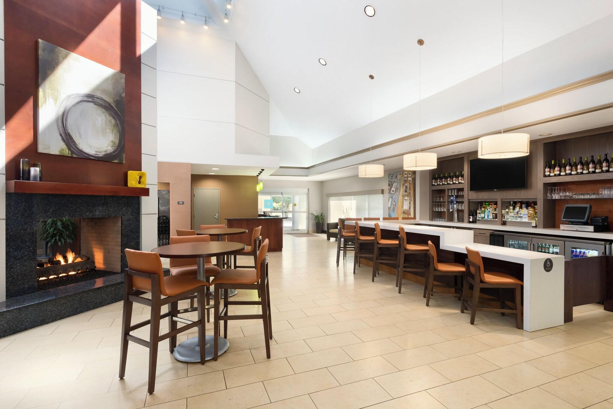 Vista Lobby CLT Sky Suites