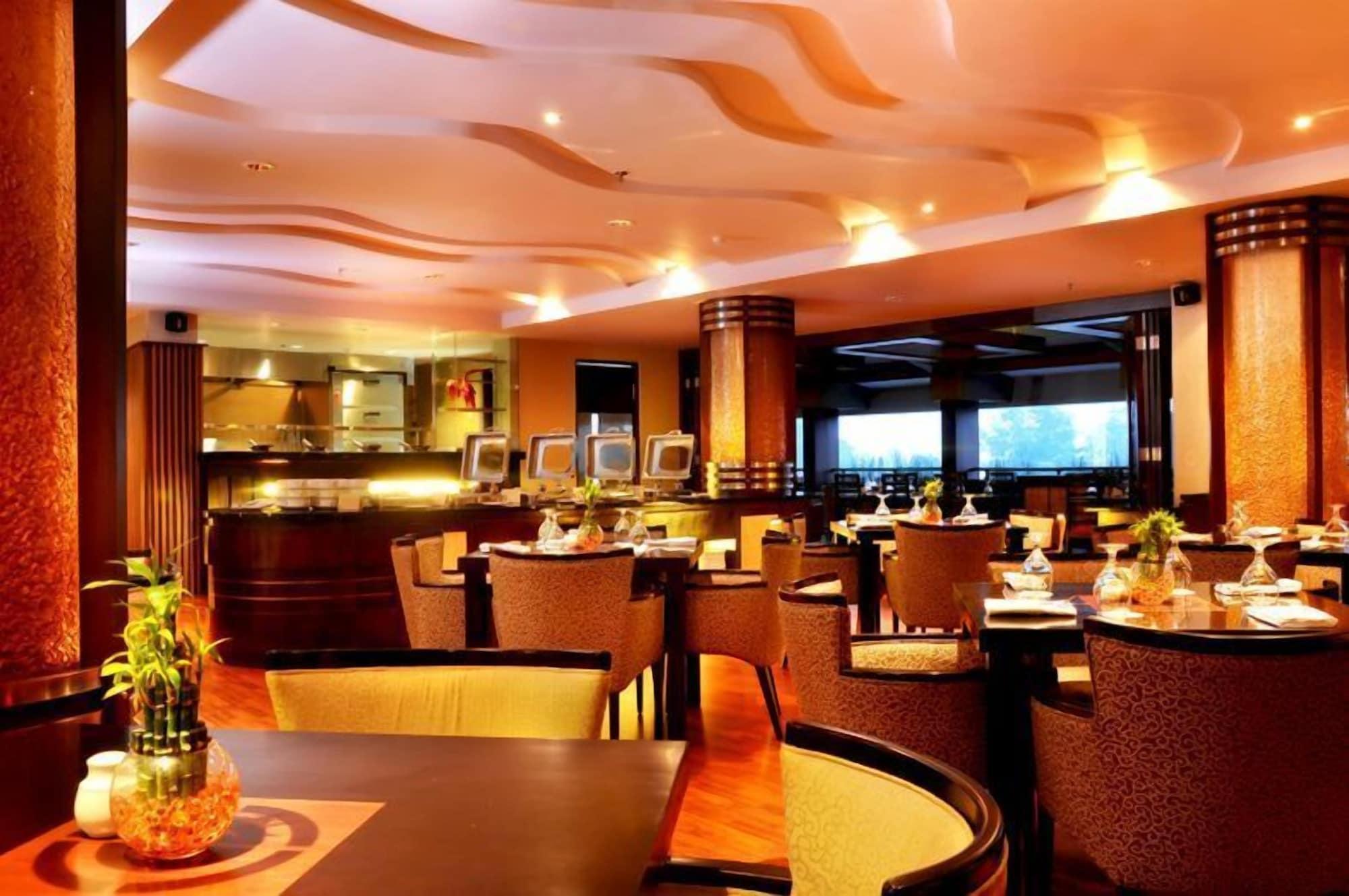 Restaurant Grand Serela Setiabudhi Hotel Bandung