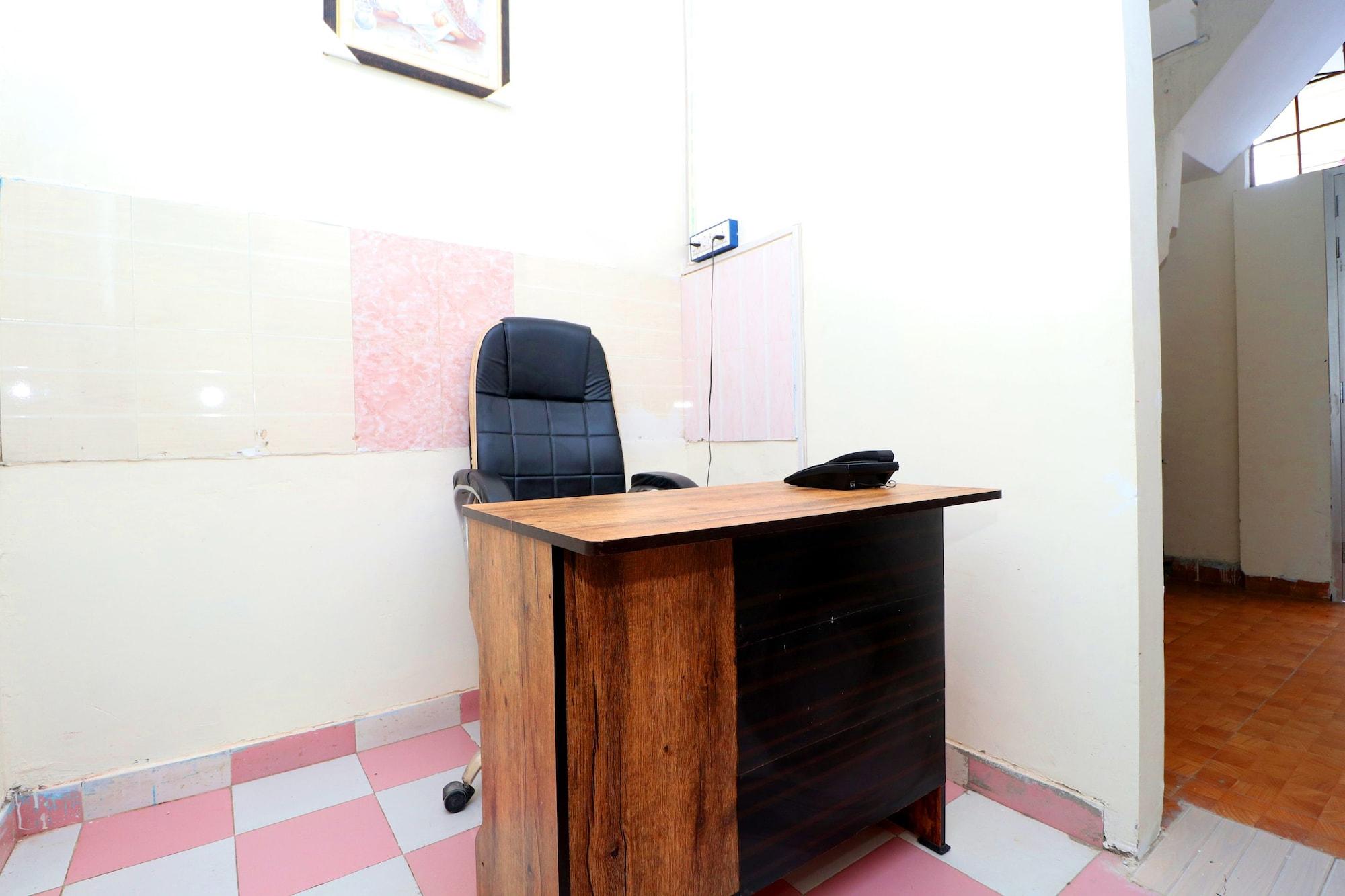 Vista Lobby OYO 37097 Raj Apartments